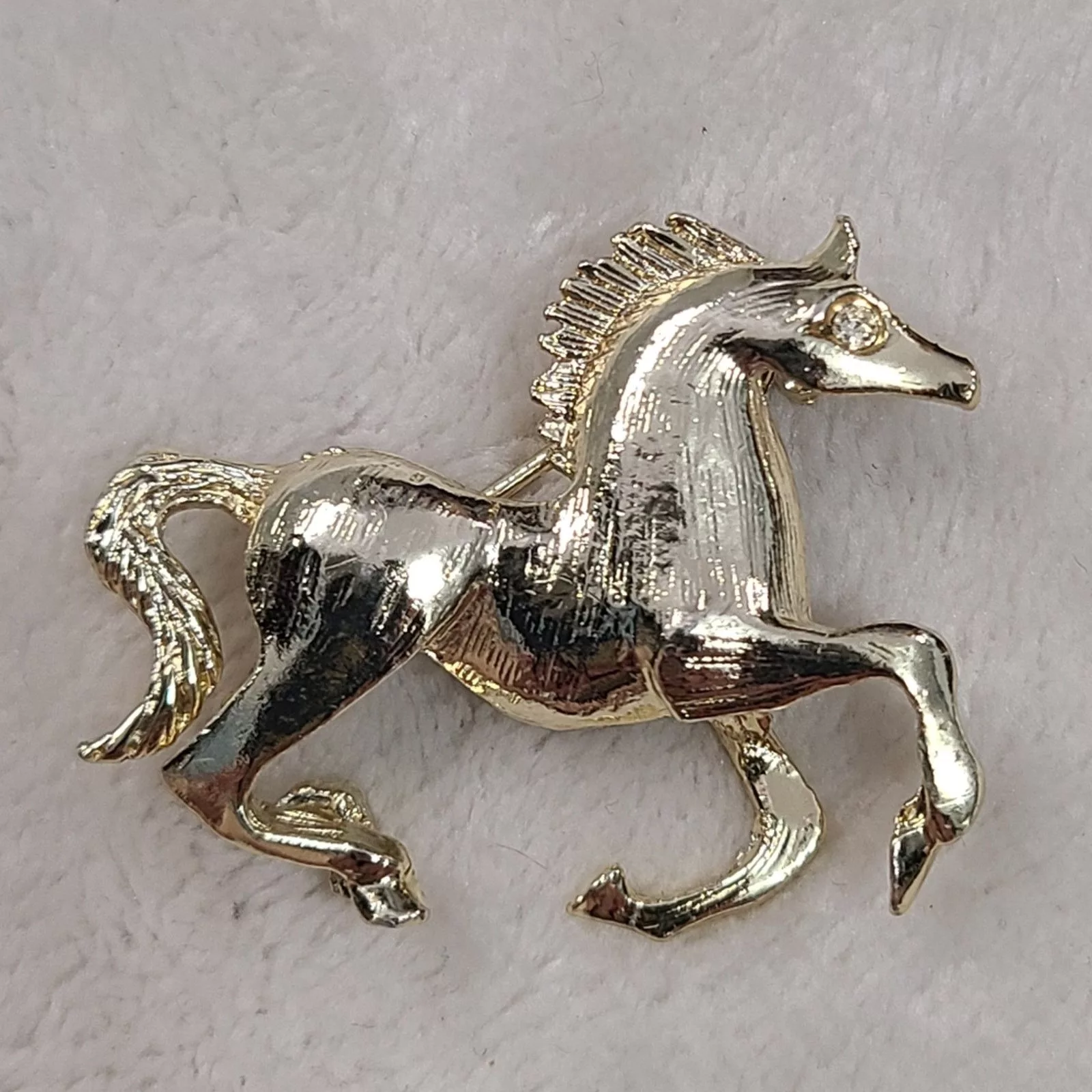 Vintage Brooches Vintage Gold Tone Horse Brooch With Jeweled Eye