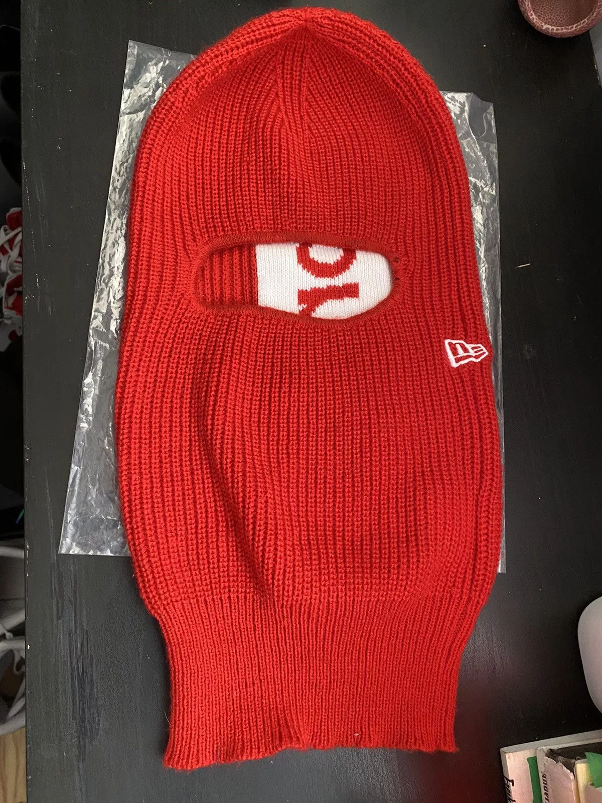 Supreme Supreme Supreme New Era Balaclava RED
