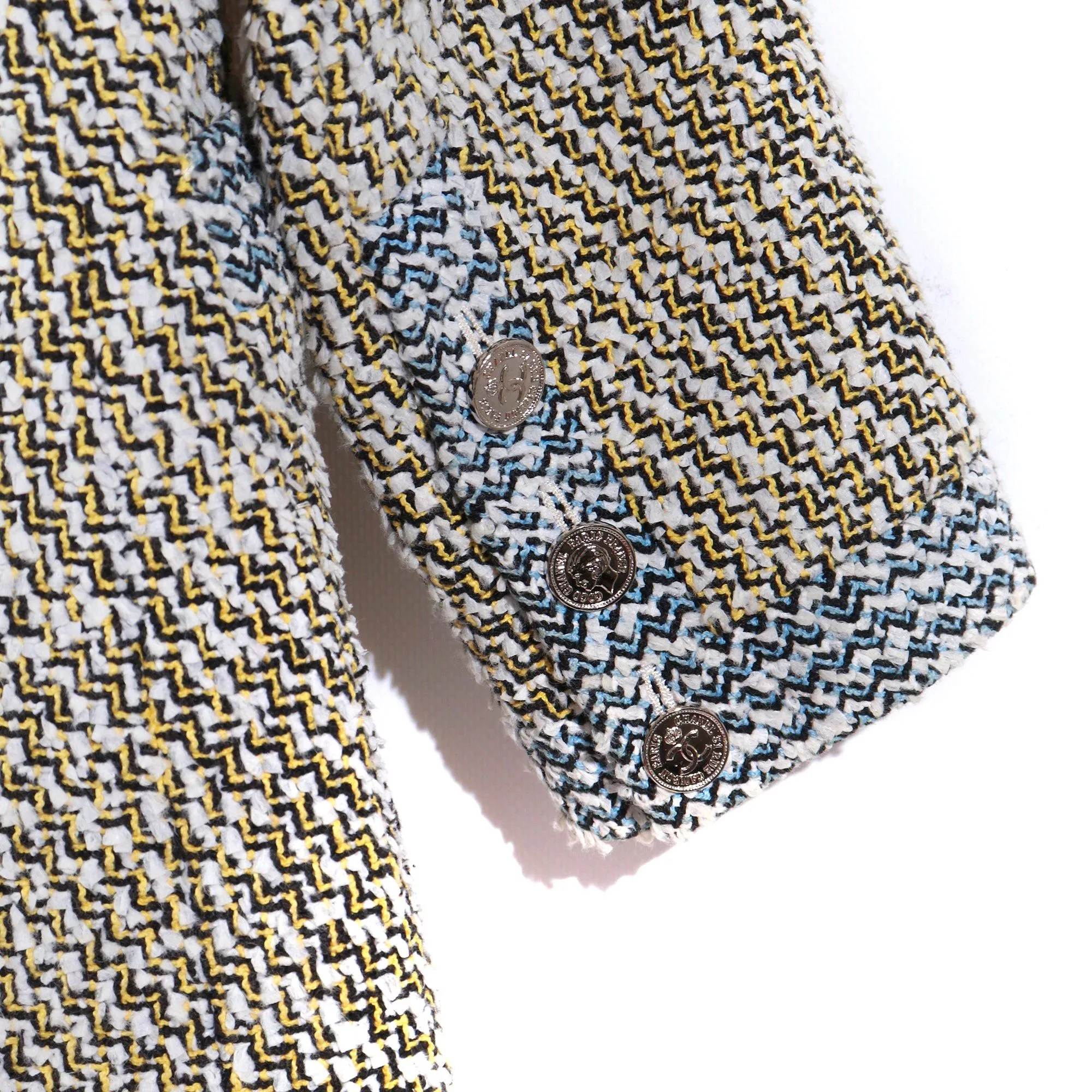 Chanel Jackets CHANEL - Tweed jacket (T40) Multi