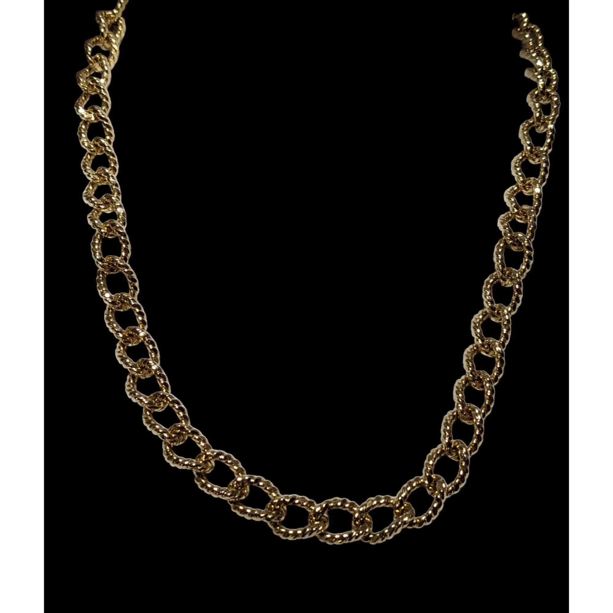 Other Necklaces Other Bright Gold Textured Link Toggle Necklace