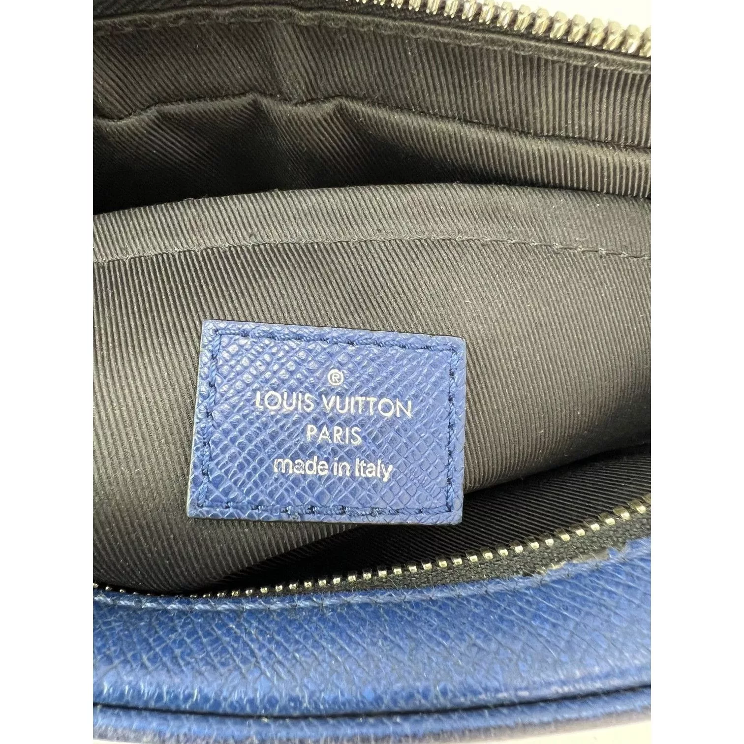 Louis Vuitton Messengers Satchels LOUIS VUITTON Taigarama Outdoor Blue Messenger Bag