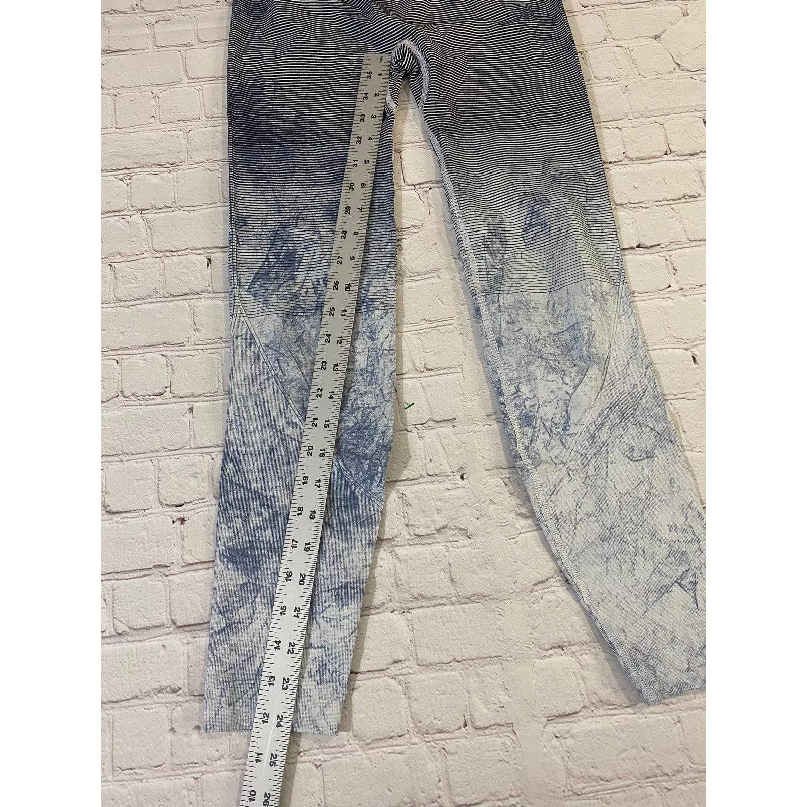 lululemon leggings size 4 Gray