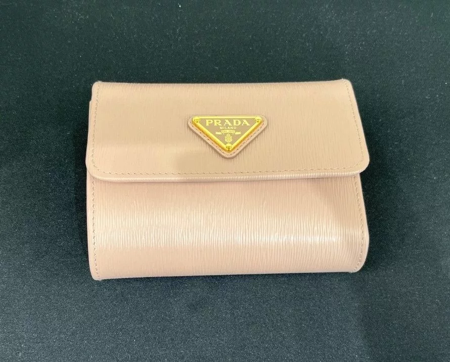 Prada Wallets Prada o1srvl11e0724 Size: OS / Wallet in Beige