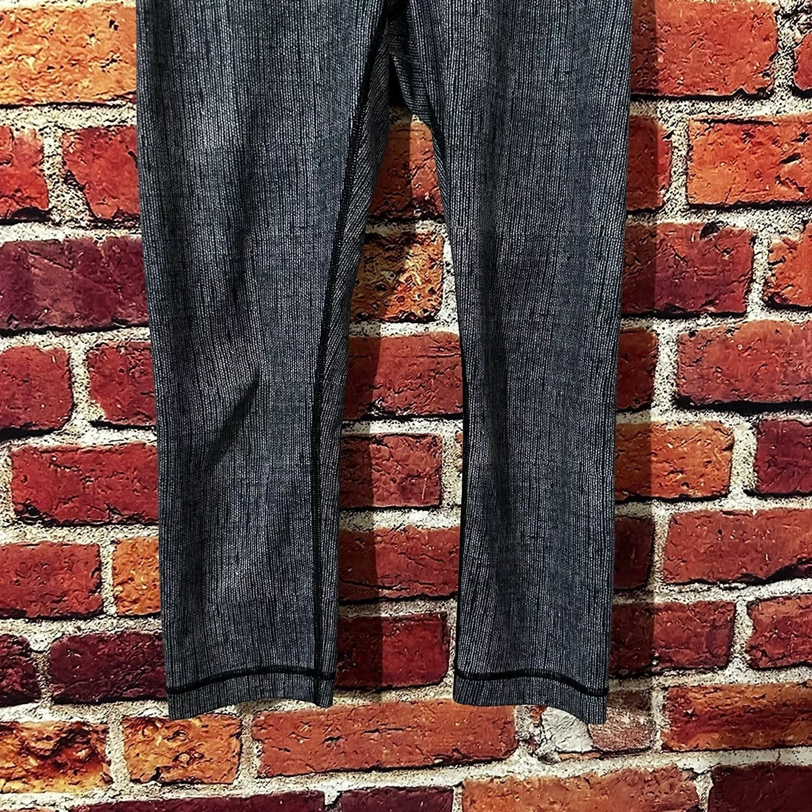lululemon leggings size 4 Gray