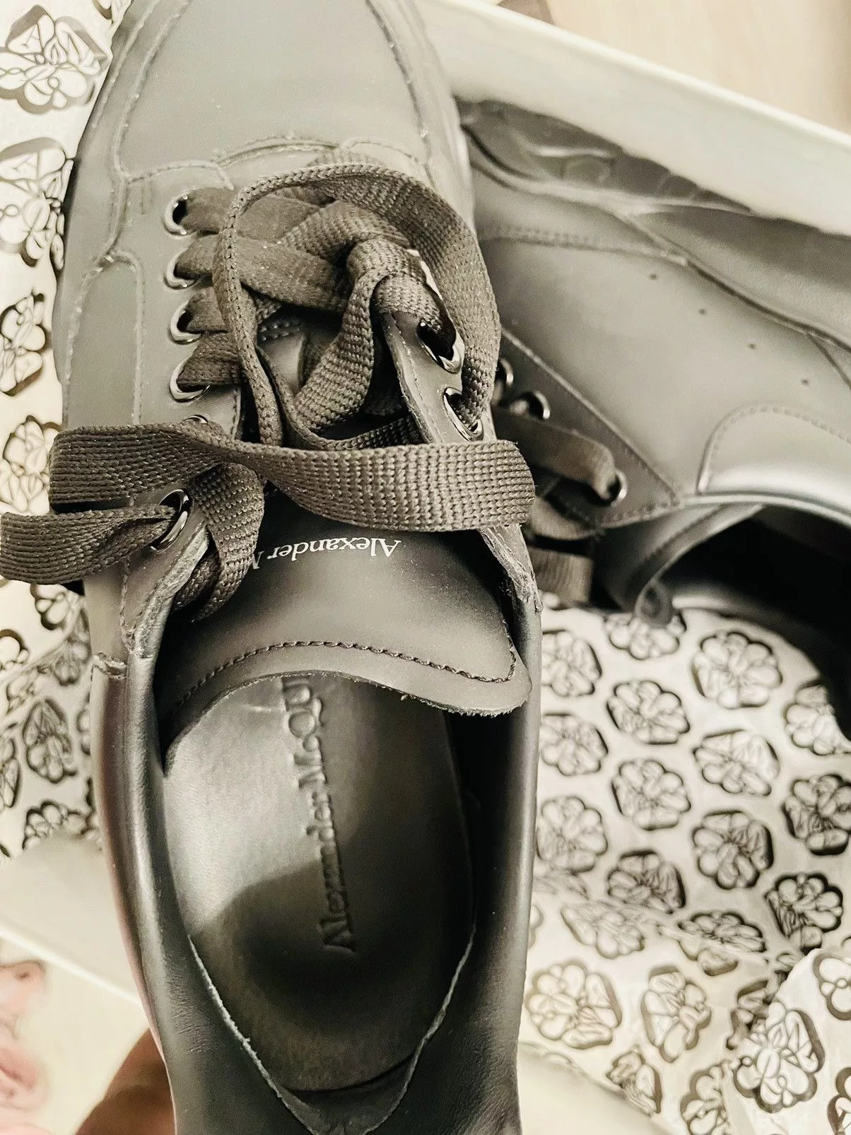 Alexander McQueen Low Top Sneakers Alexander McQueen Black