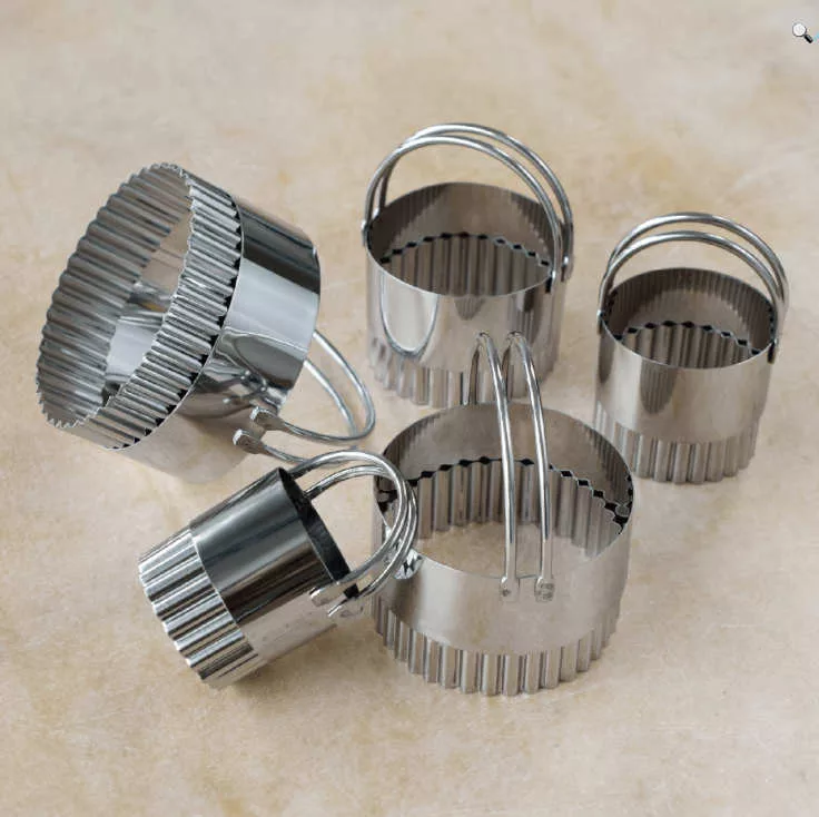 Fluted Biscuit Circle 5 pc Set