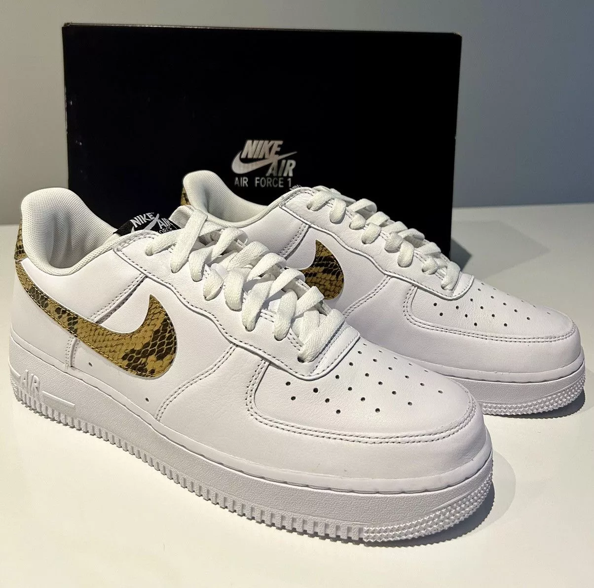 Nike Hi Top Sneakers Nike Air Force 1 Snake White
