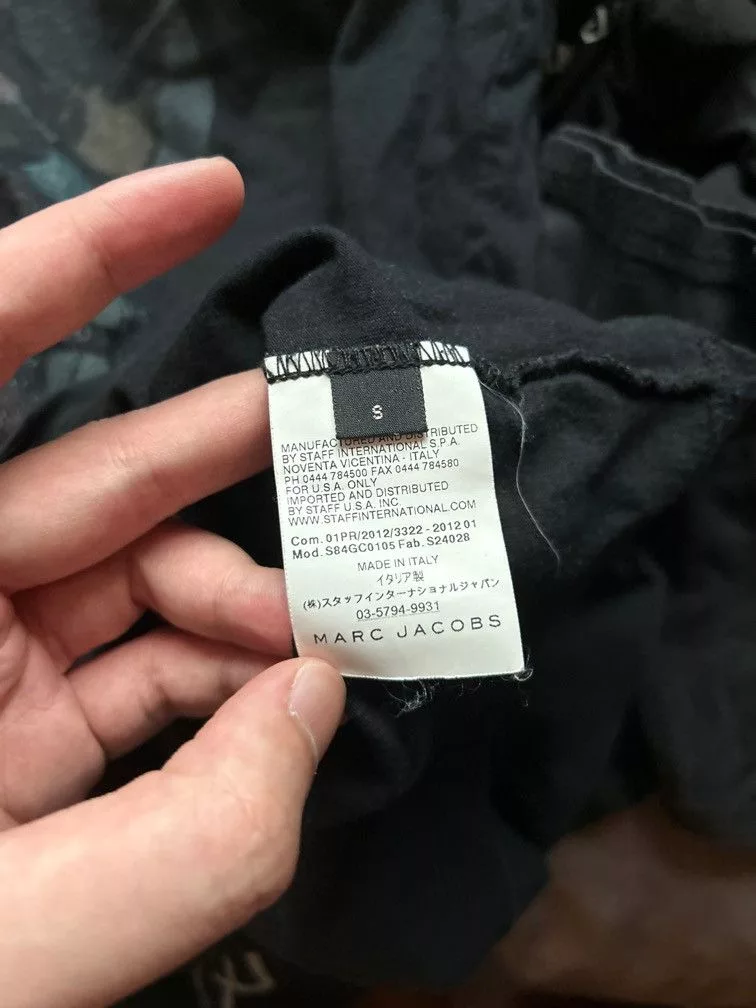 Marc Jacobs Short Sleeve T Shirts Marc Jacobs Black Tee