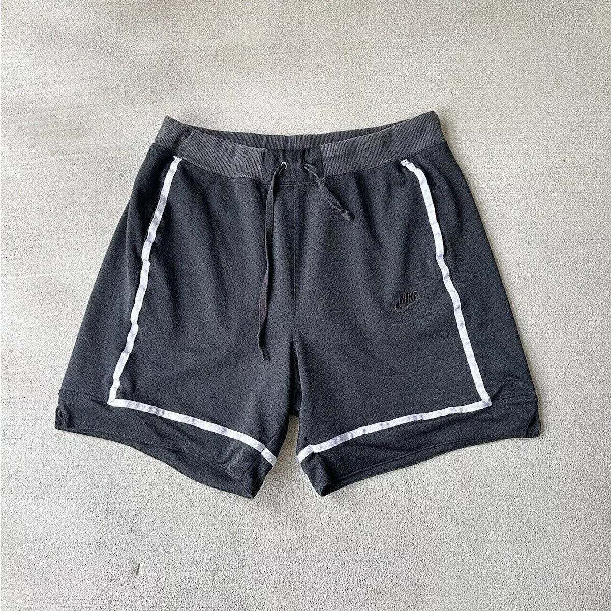NBA Shorts NBA × Nike Nike Sportswear Statement Mesh Shorts Black White XL Streetwear