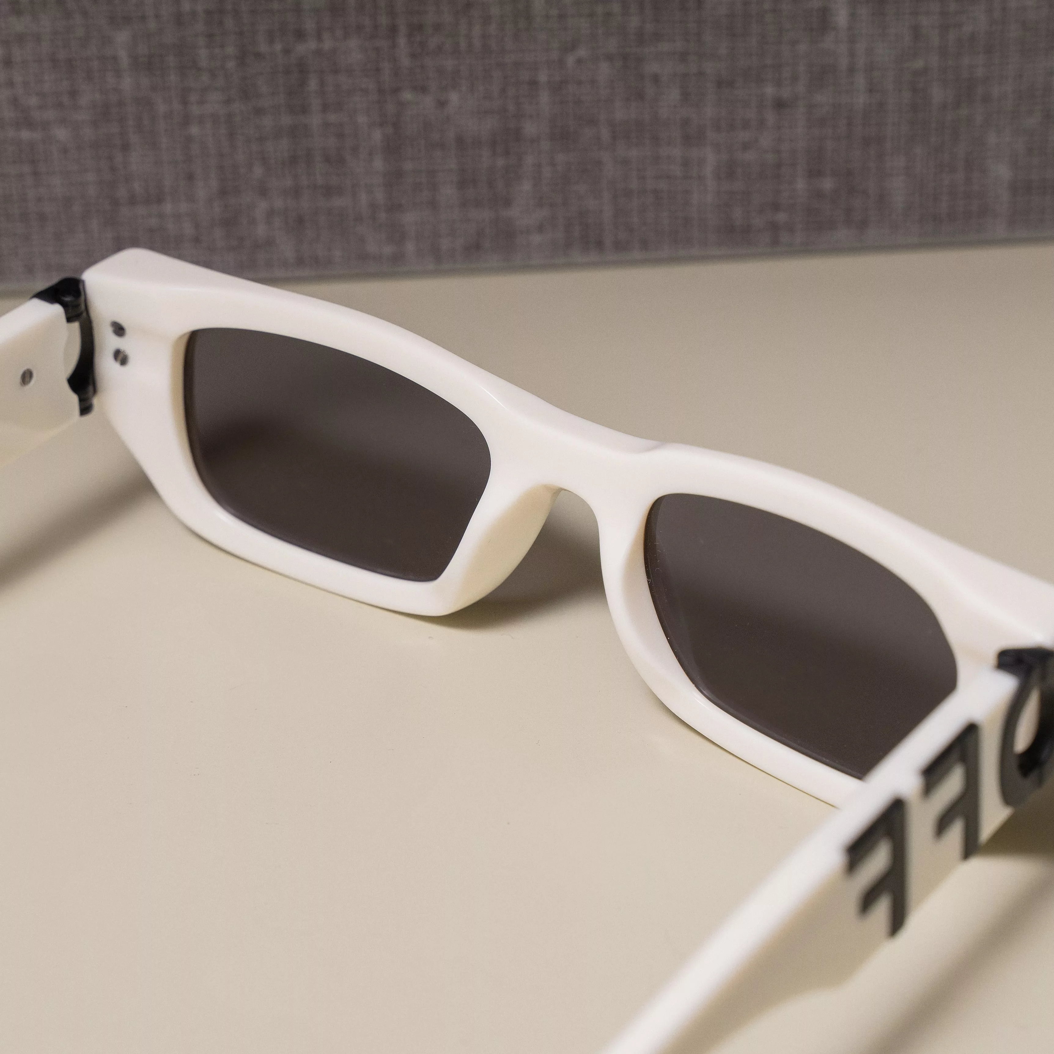 Off-White Sunglasses Off-White OFF WHITE Fillmore Rectangular Frame Sunglasses WHITE