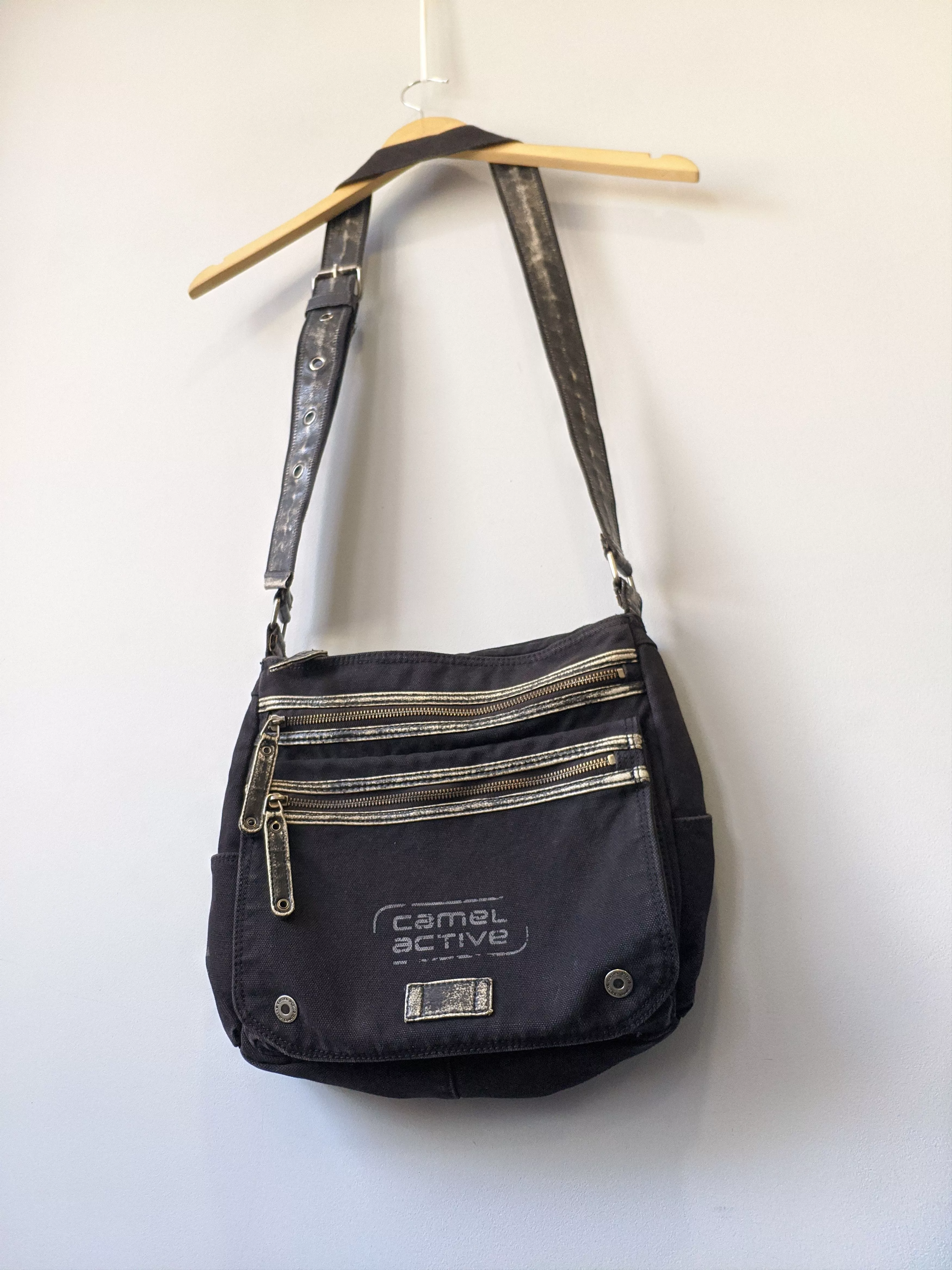 camel active Bags Luggage CAMEL ACTIVE AVANTGARDE RETRO CROSSBODY BAG BLACK VINTAGE Gray