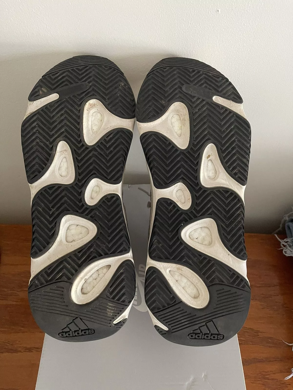 Adidas Low Top Sneakers Adidas Yeezy Boost 700 V2 Static 2018!!!! White