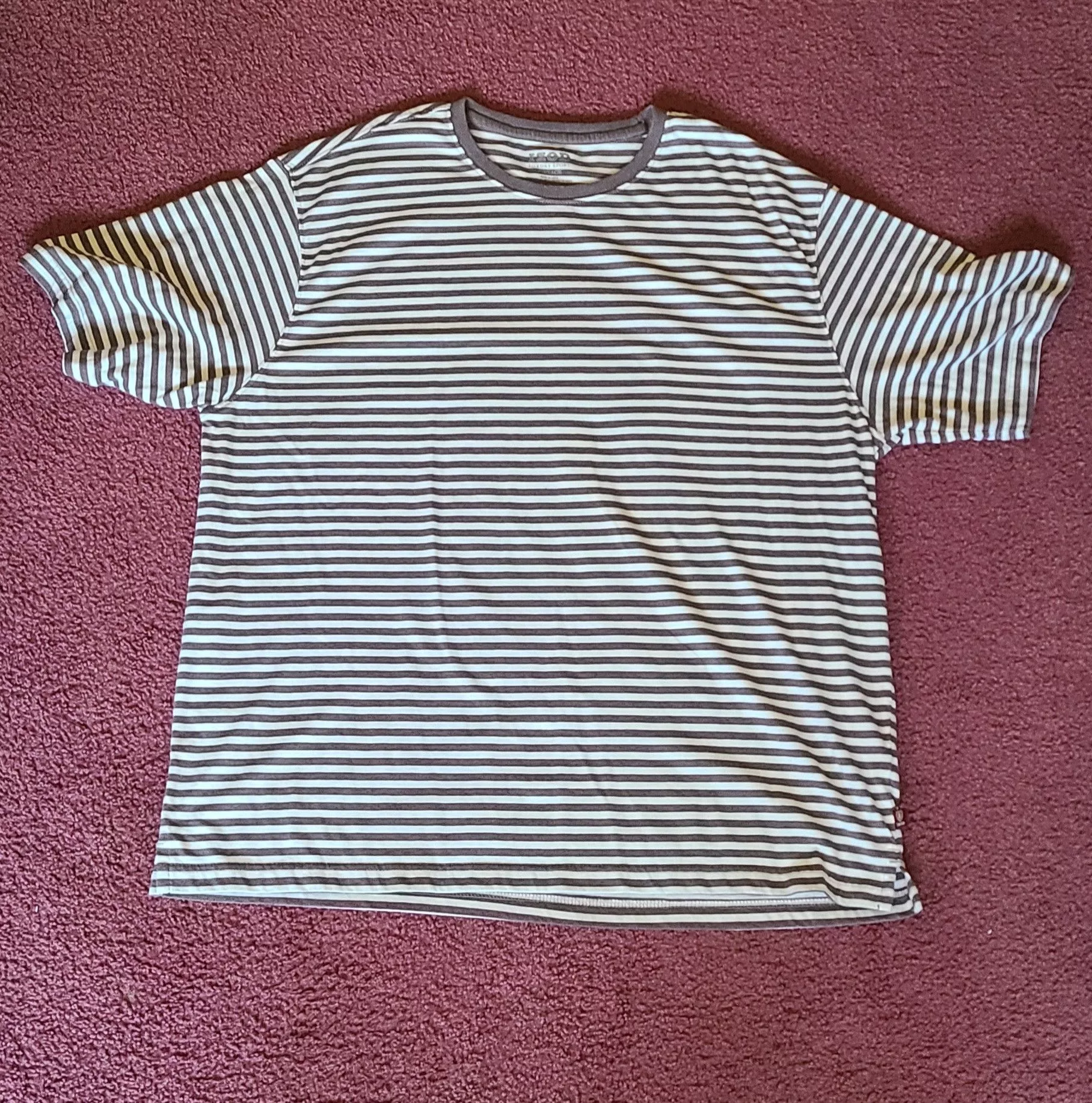 Izod Short Sleeve T Shirts Izod stripped t shirt Brown