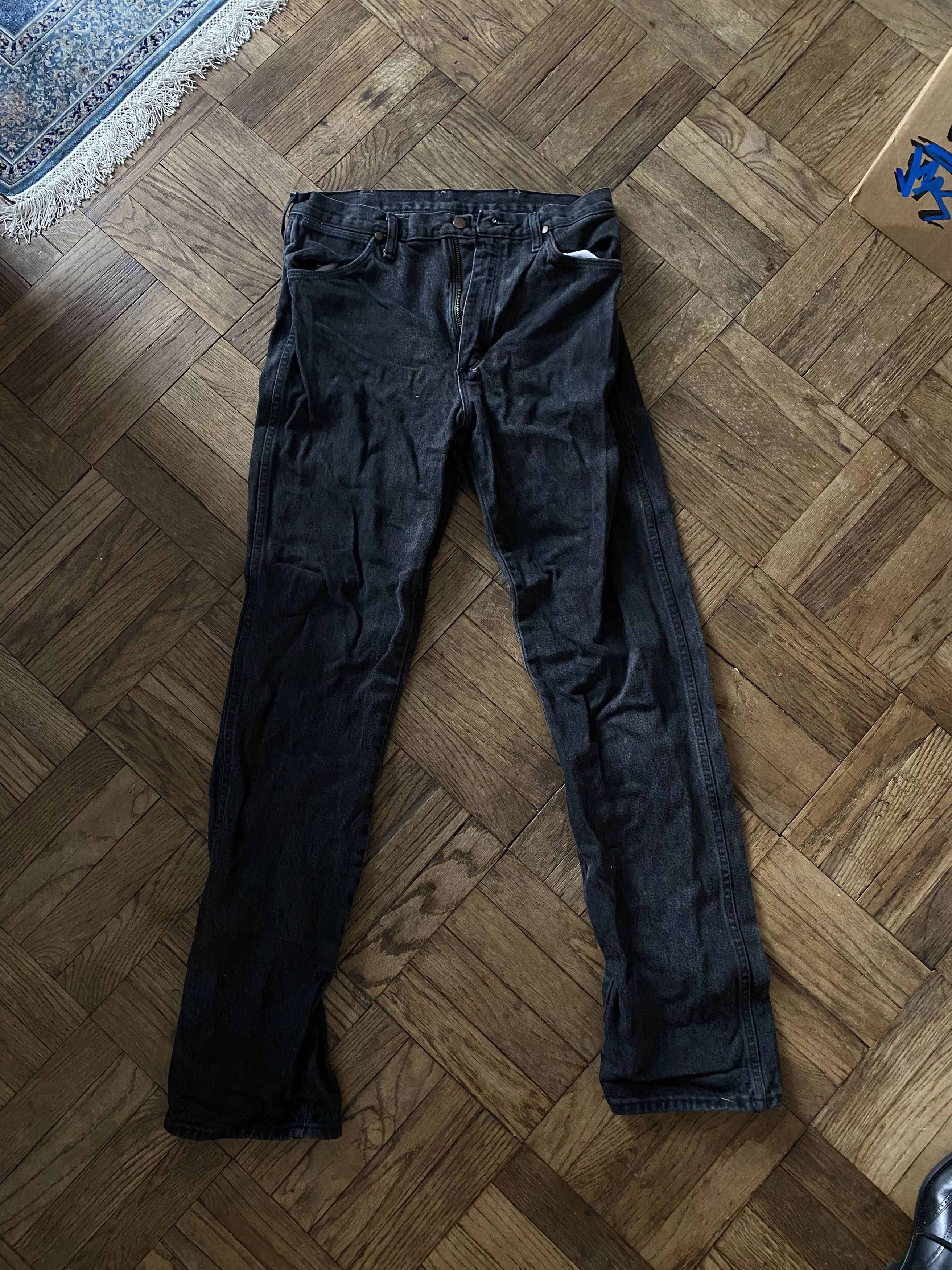 Wrangler Denim Wrangler Dark Gray Denim Stack