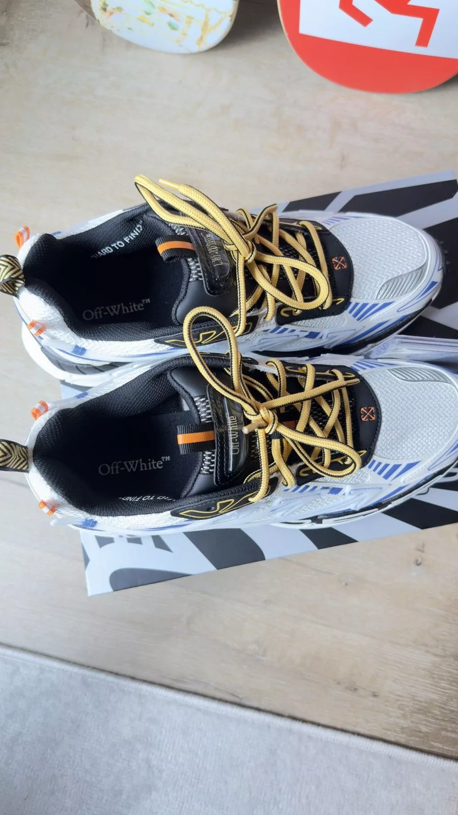 Off-White Low Top Sneakers Off-White Be Right Back Sneaker