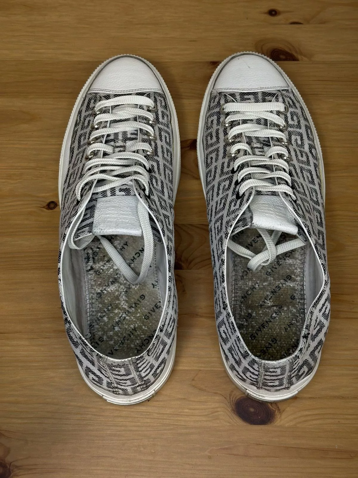 Givenchy Low Top Sneakers Givenchy City Low Sneakers White