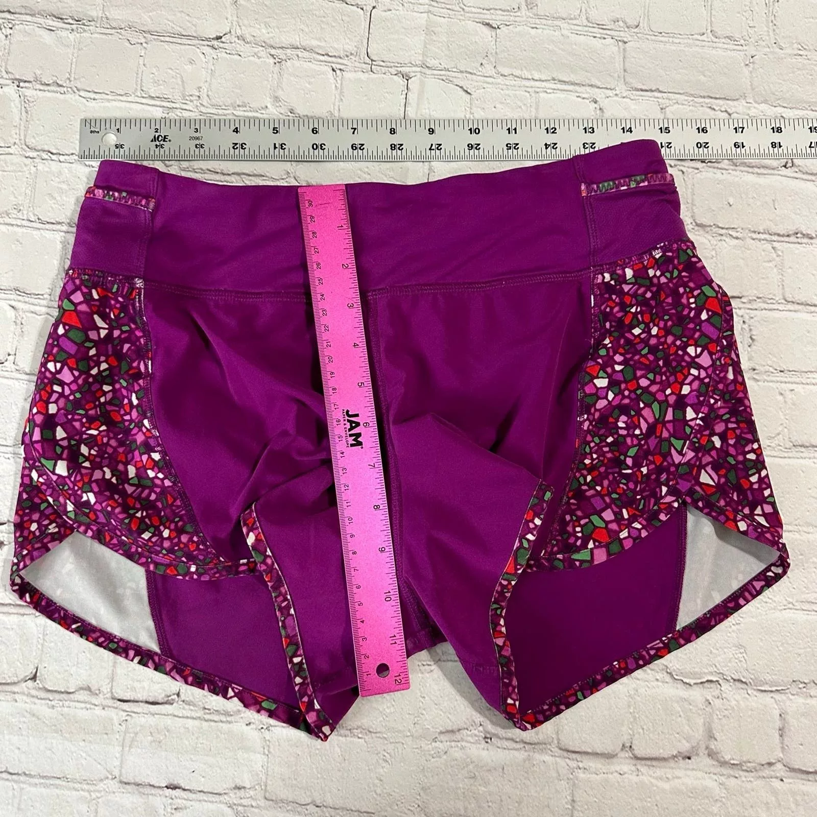 lululemon shorts size 6 Purple