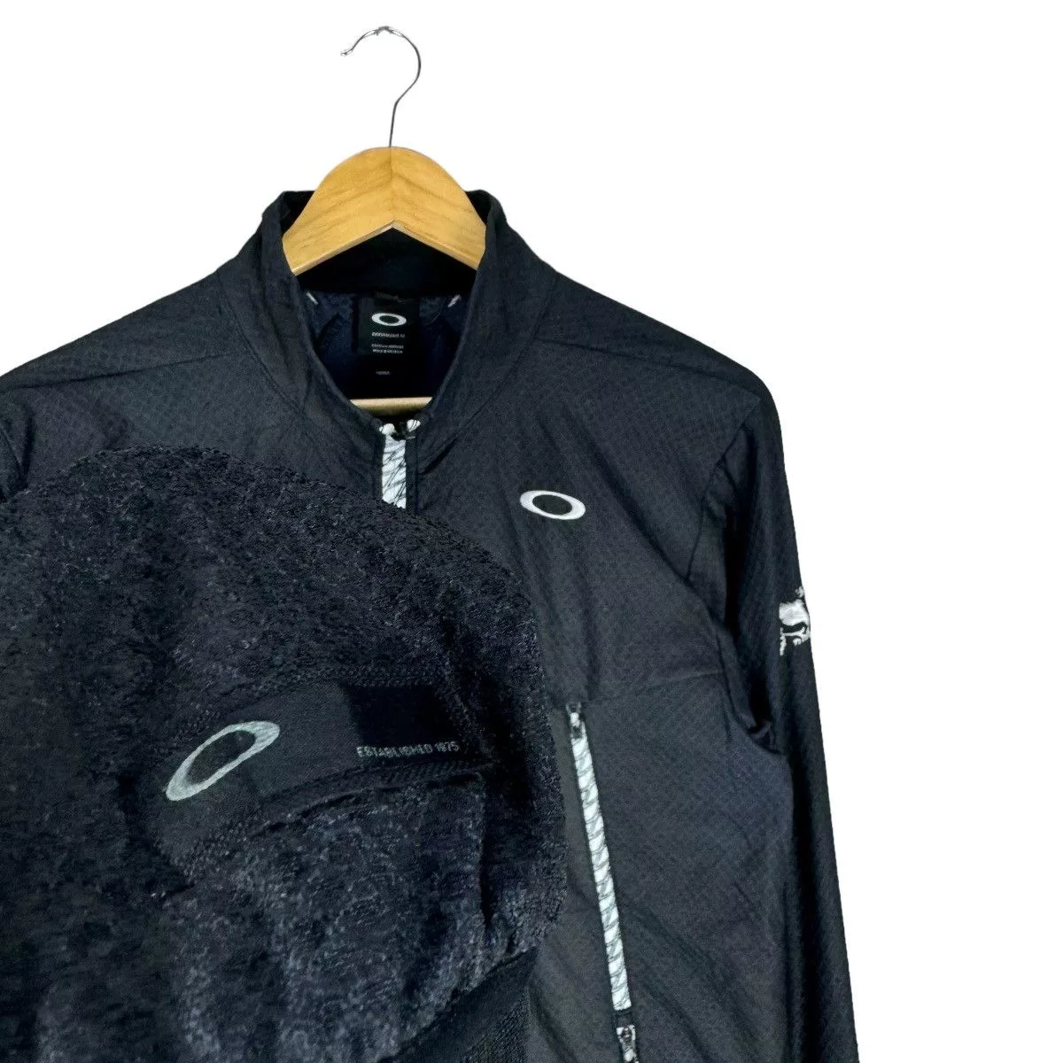 Oakley Light Jackets 🔥OAKLEY PERFORMANCE FIT SURVIVAL LIGHT ZIPPER JACKET Black Gorpcore