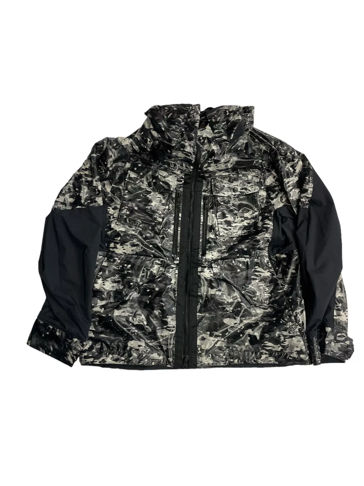 White Mountaineering Light Jackets White Mountaineering BLACK AND WHITE PRINTED ZIP UP HOODIE