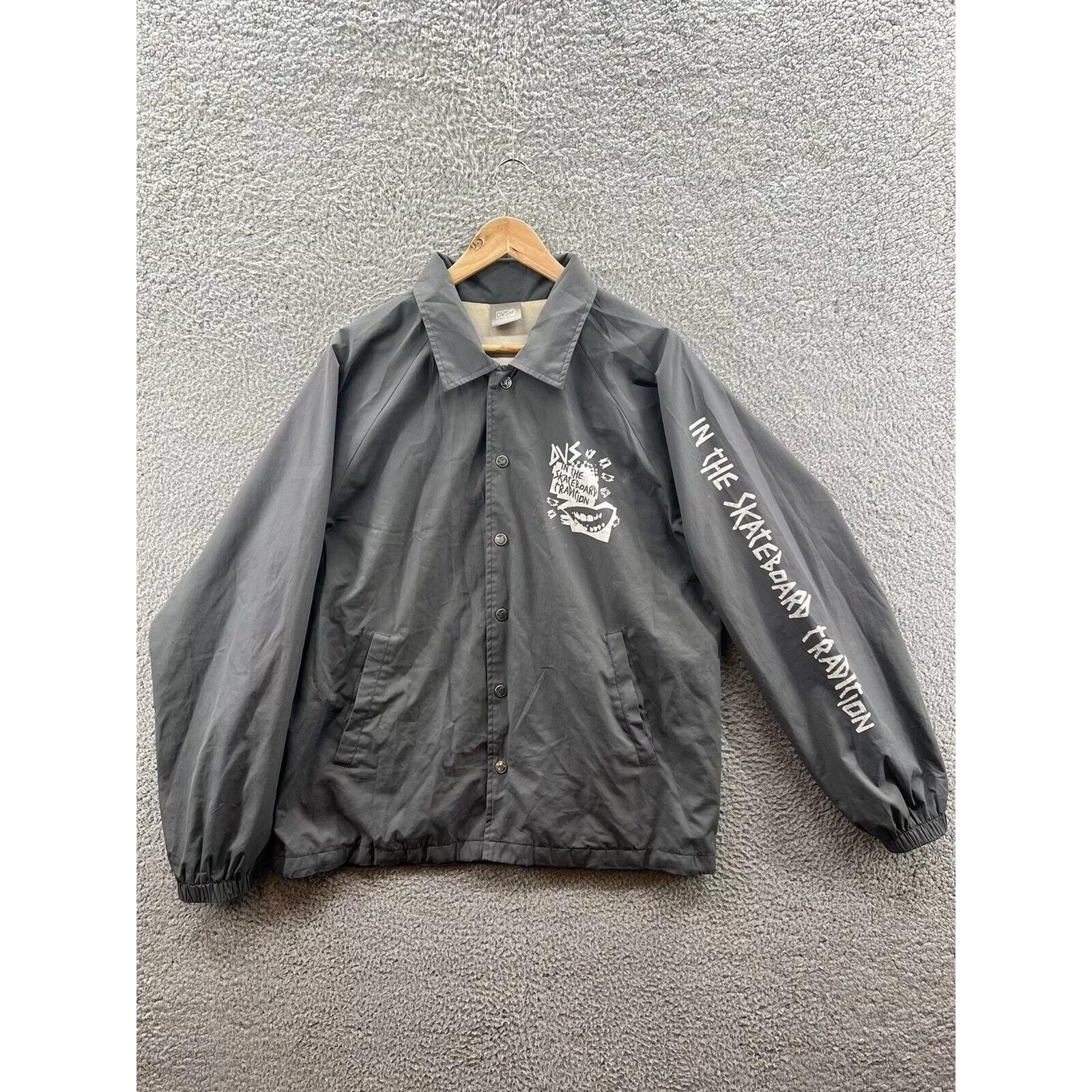 DVS Light Jackets DVS Skateboard Tradition Gray Coach Jacket Men’s Size Large