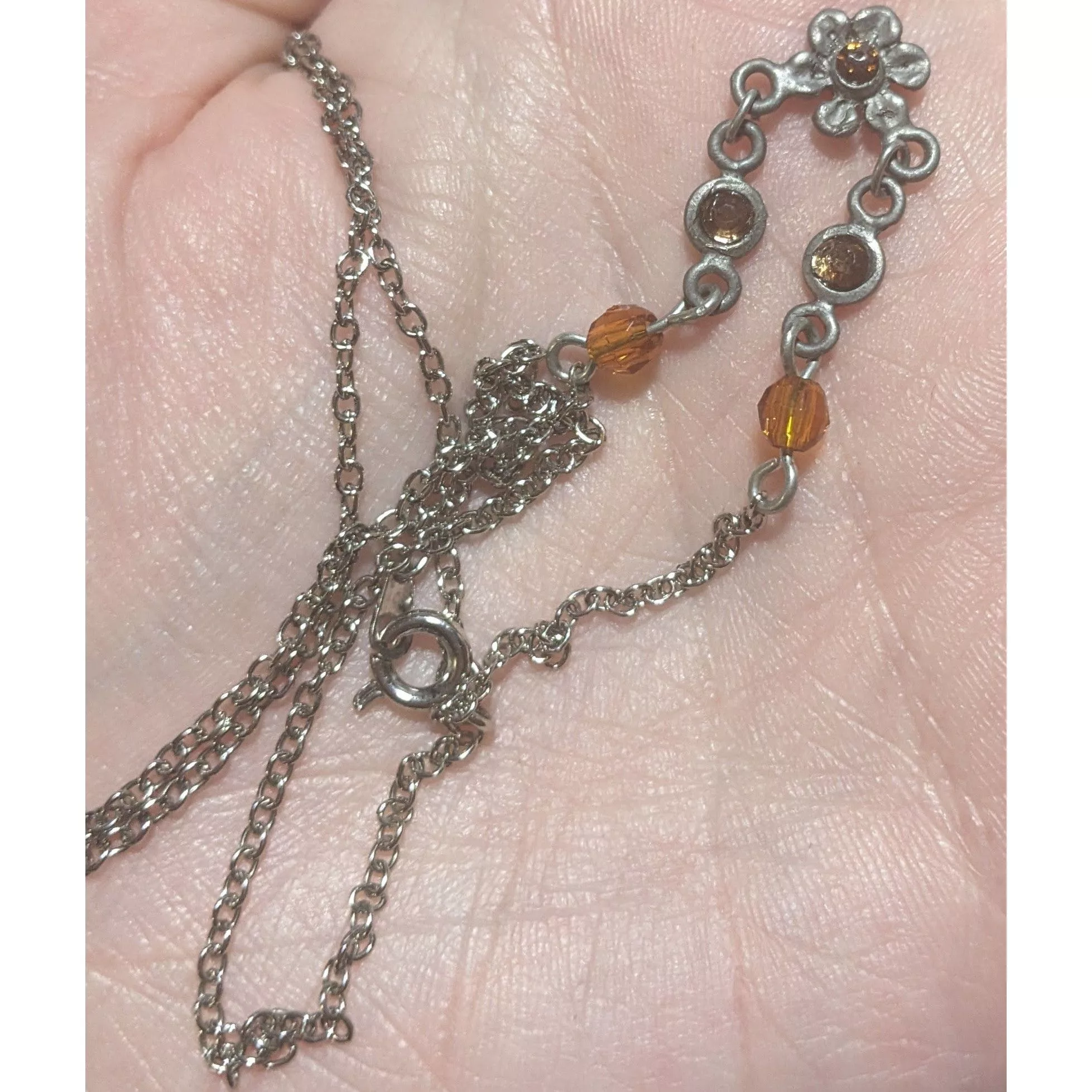 Other Necklaces Other Minimalist Daisy Necklace Silver