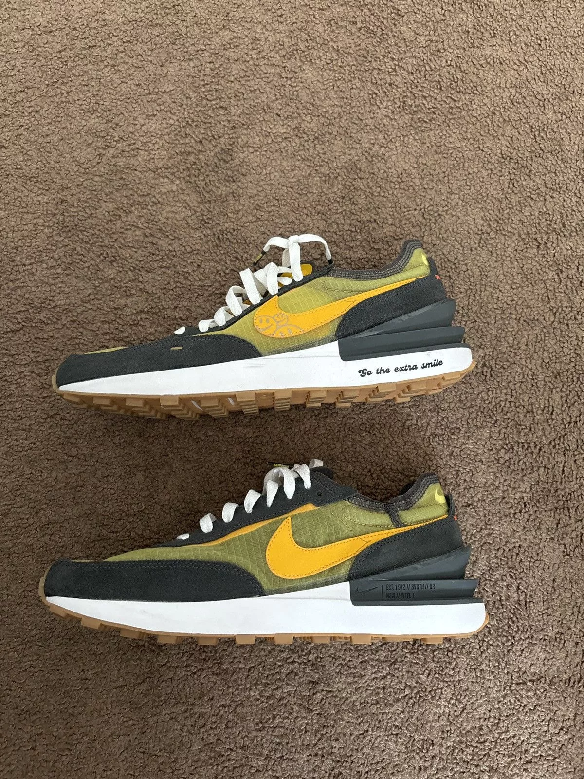 Nike Low Top Sneakers Nike waffle one SE Yellow