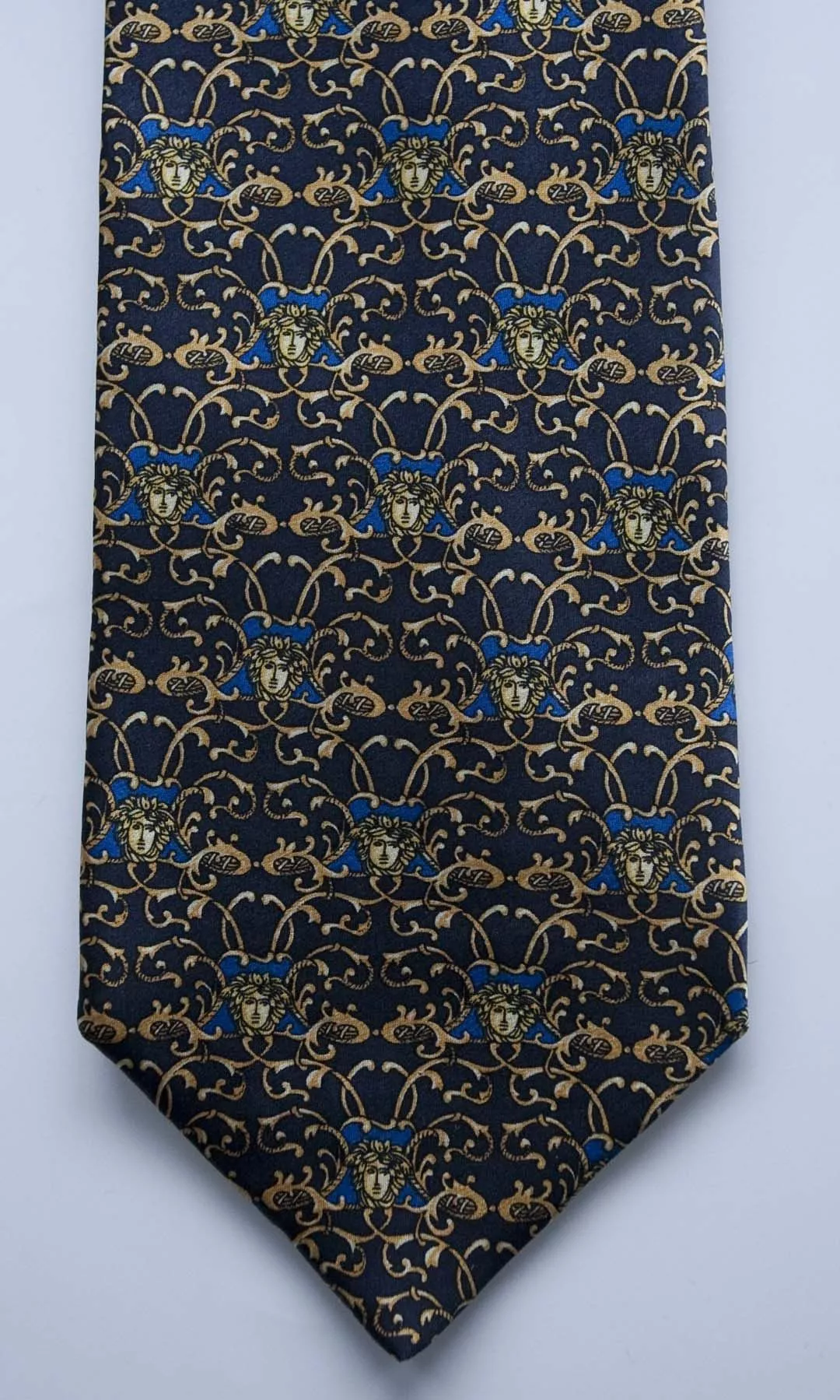 Versace Ties Pocketsquares Gianni Versace Medusa Tie 100% Silk Made in Italy Multi