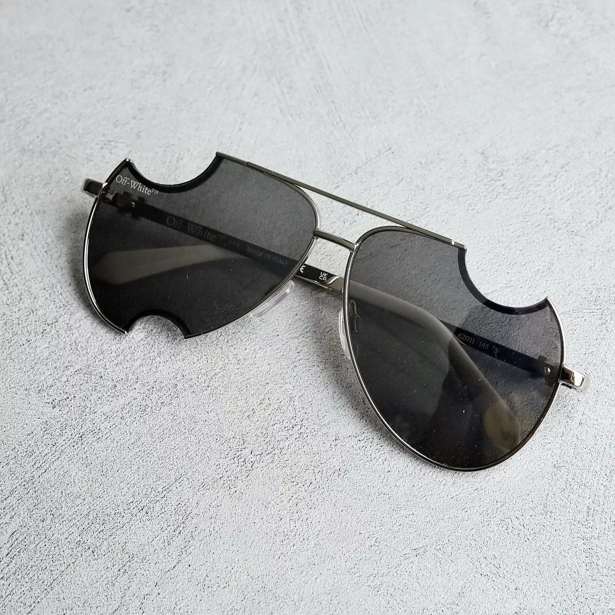 Off-White Sunglasses Off-White OFF WHITE DALLAS SUNGLASSES Silver