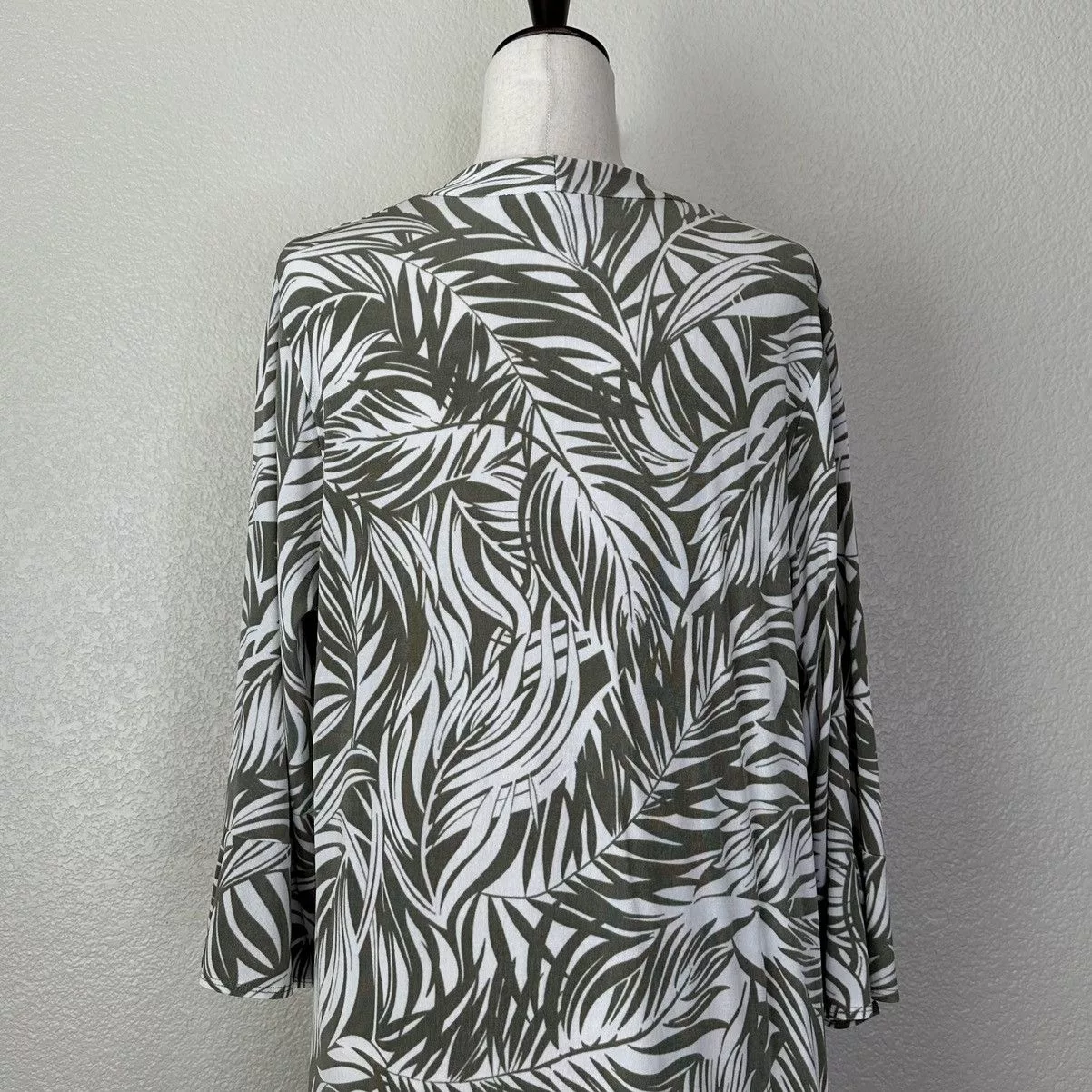 Chicos Sweaters Chicos Chico’s Leaf Prin Open Front Cardigan Multi