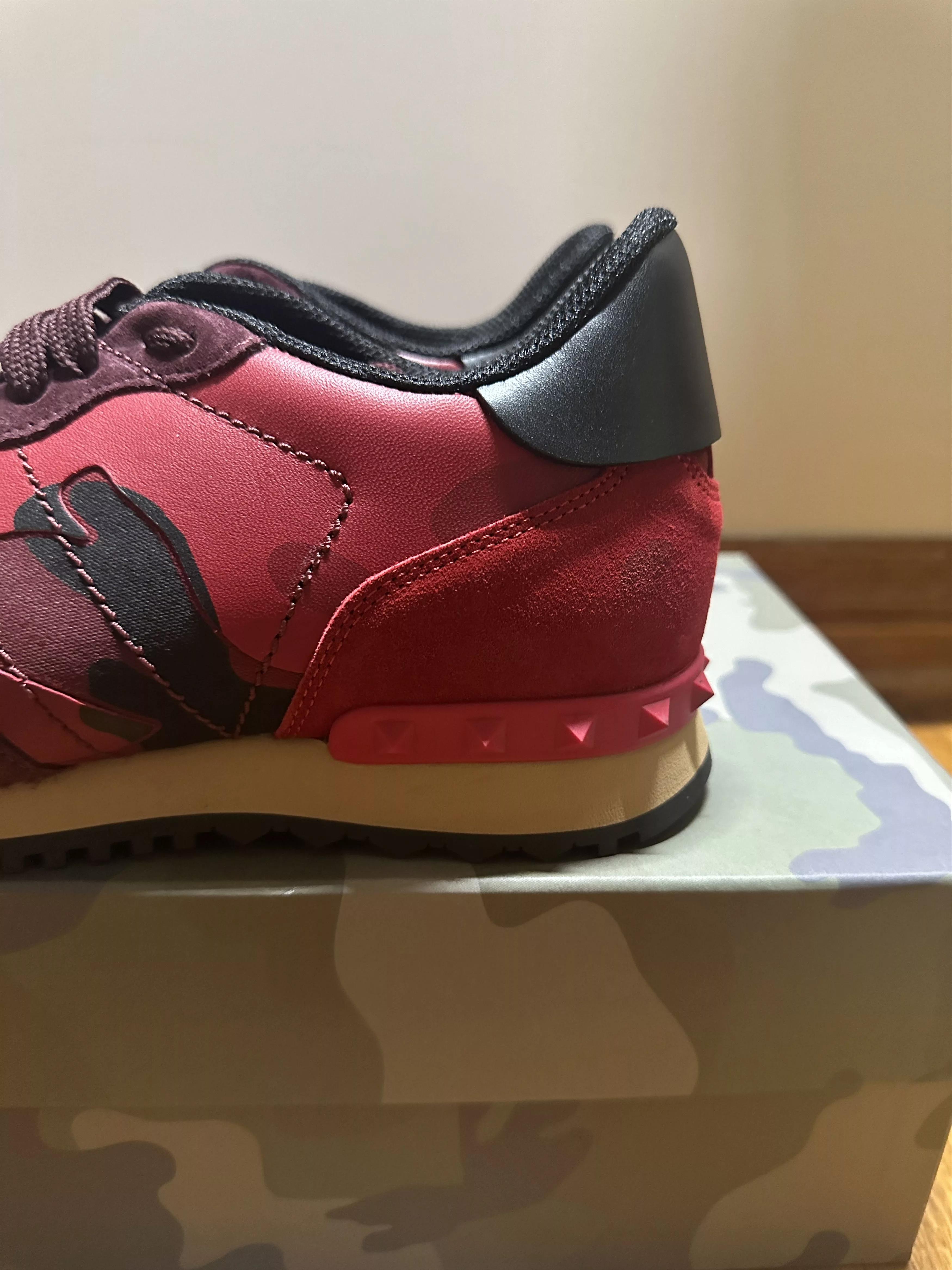 Valentino Low Top Sneakers Valentino Rockrunners Red