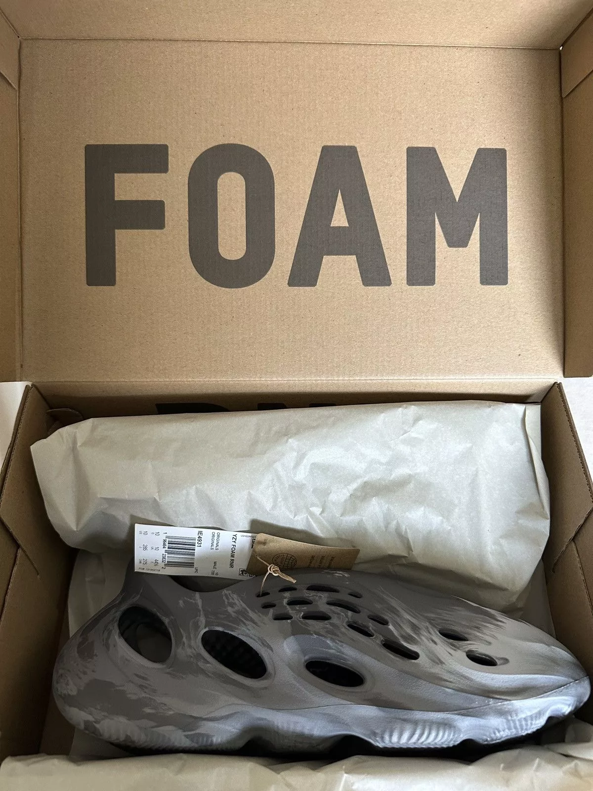 Adidas Slip Ons Adidas × Kanye West × Yeezy Yeezy Foam Runnr ‘MX Granite’ Gray