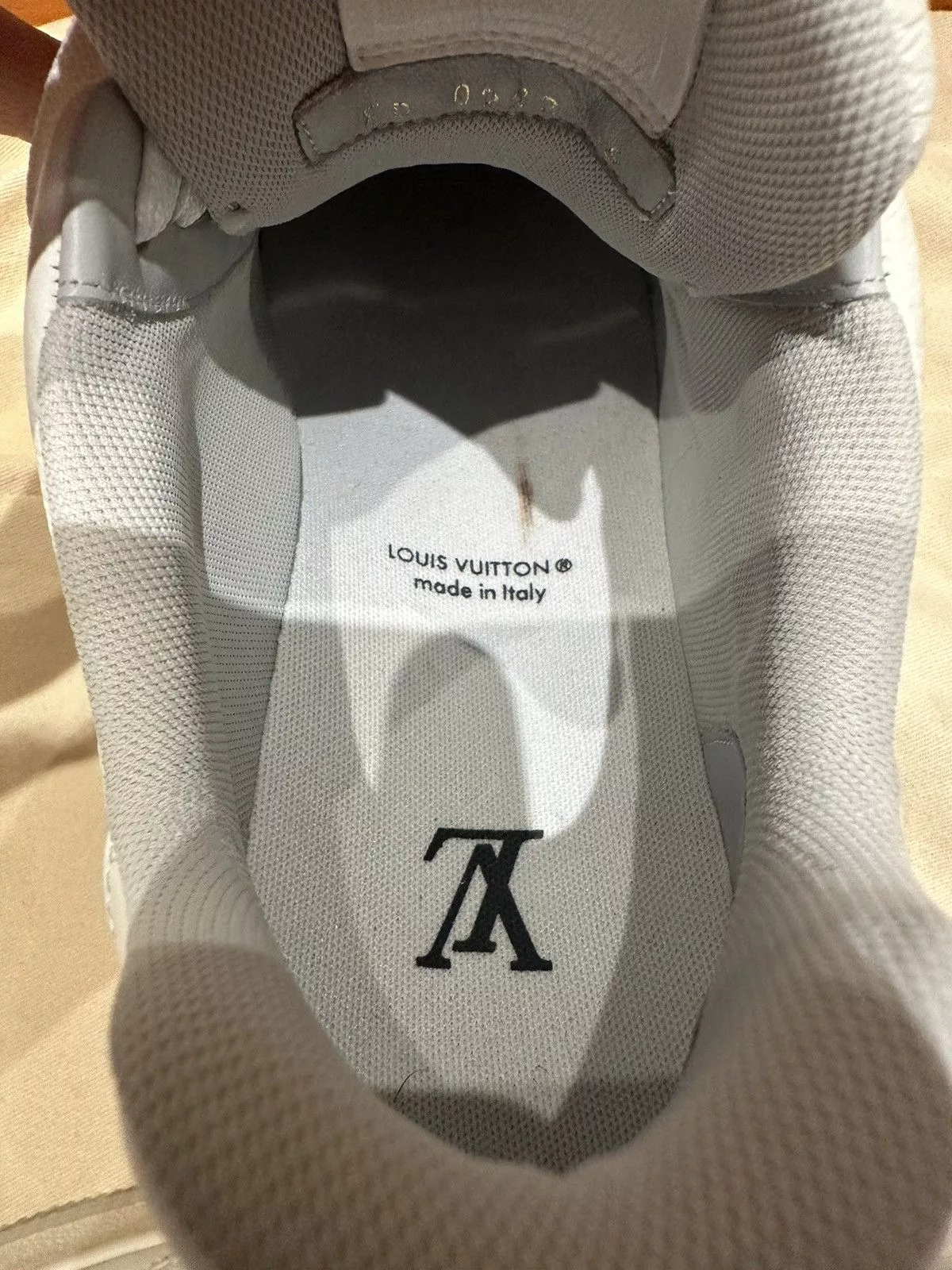 Louis Vuitton Low Top Sneakers Louis Vuitton White & Grey ‘LV Sneaker’