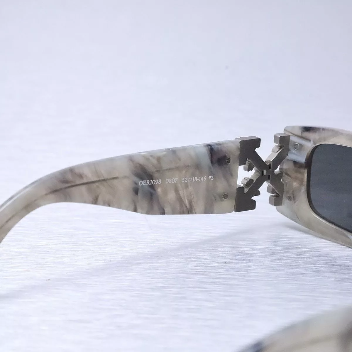 Off-White Sunglasses Off-White OFF WHITE ROMA SUNGLASSES Multi