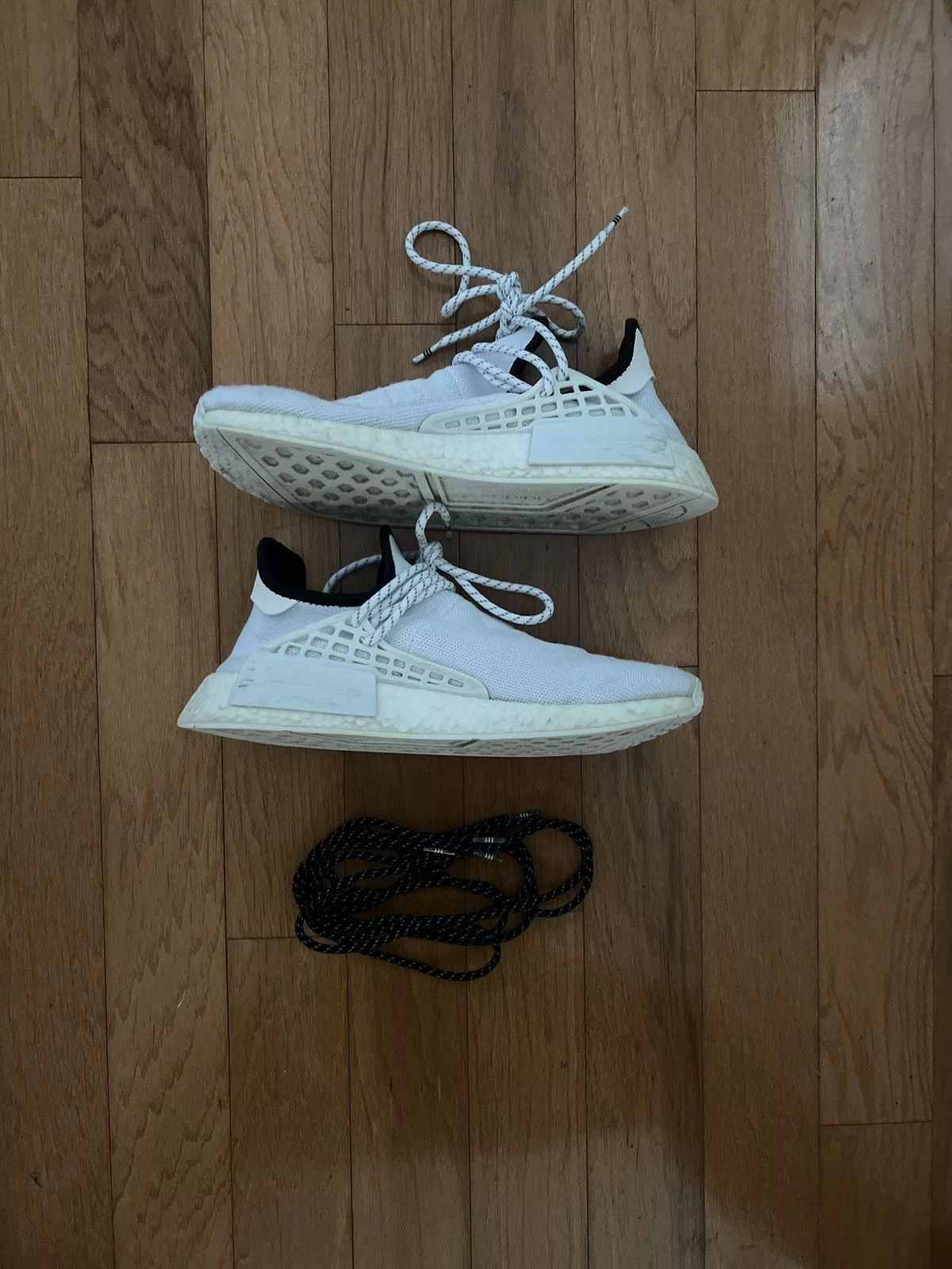Pharrell Low Top Sneakers Pharrell Human Race - Extra Eye White