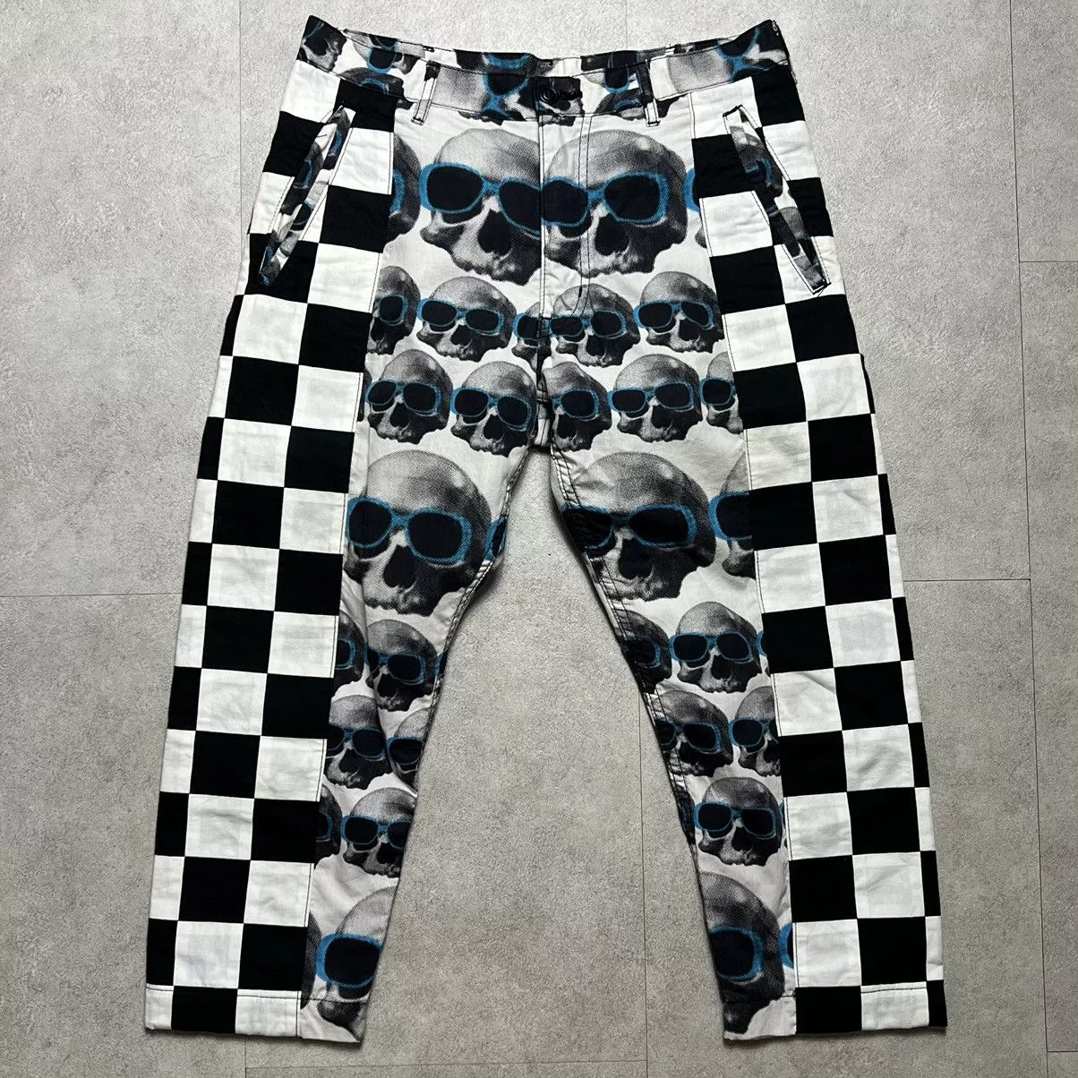 Comme des Garcons Cropped Pants Comme des Garcons × Comme des Garcons Homme Plus COMME DES GARÇONS Skull and Checker Print Pants White