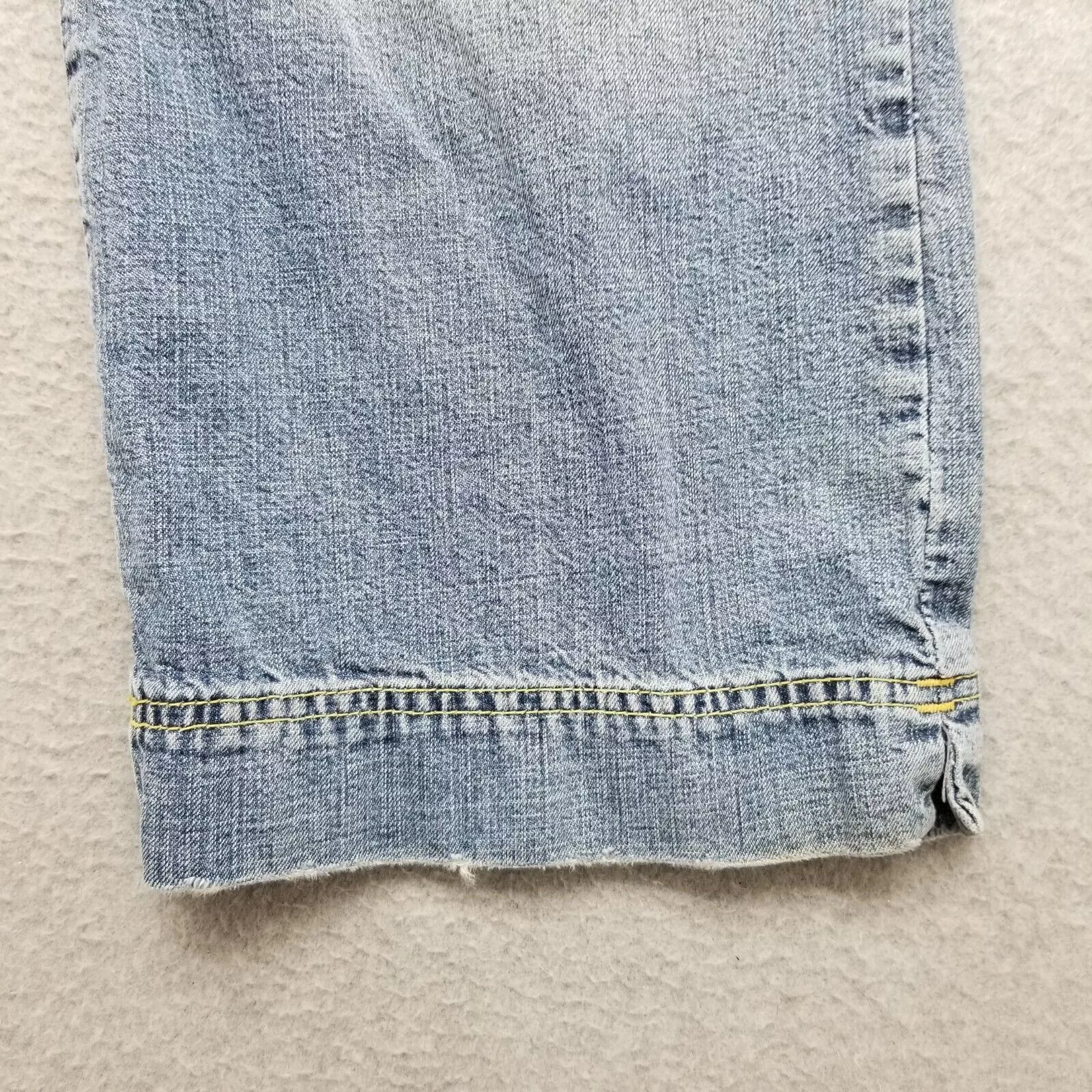 VINTAGE Lucky Brand Jeans Womens 32x22 Blue Denim Straight