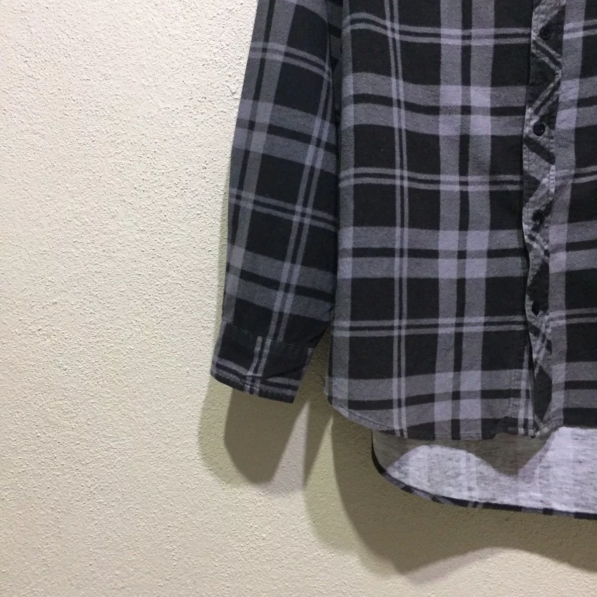 Flannel Shirts Button Ups FLANNEL SINGLE POCKET SIZE L FITS XL Multi