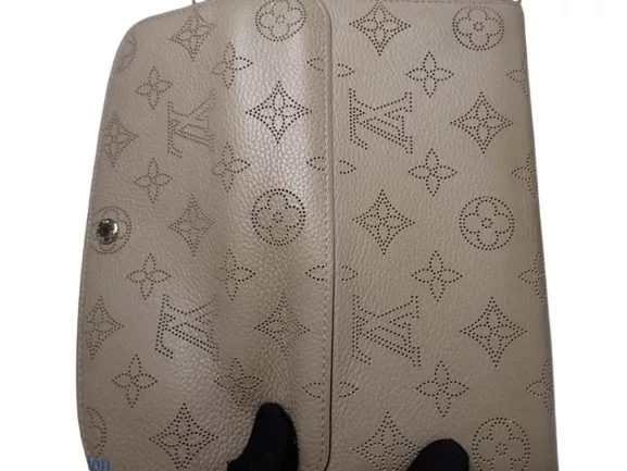Louis Vuitton Wallets Louis Vuitton Iris Galet Mahina Beige Wallet