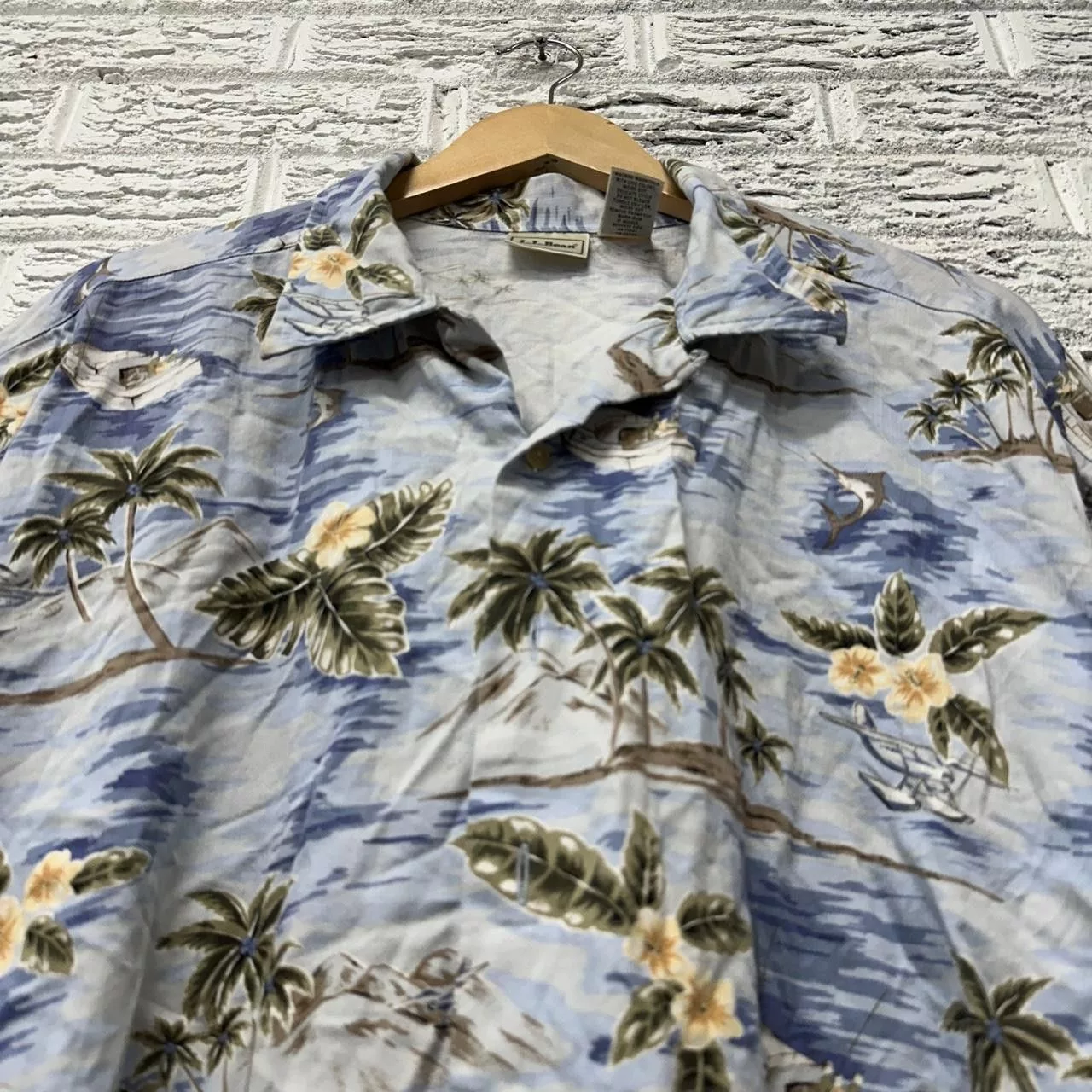 L.L. Bean Short Sleeve T Shirts Vintage L.L. Bean Tropical Hawaiian Button Up Shirt XL Tall Blue