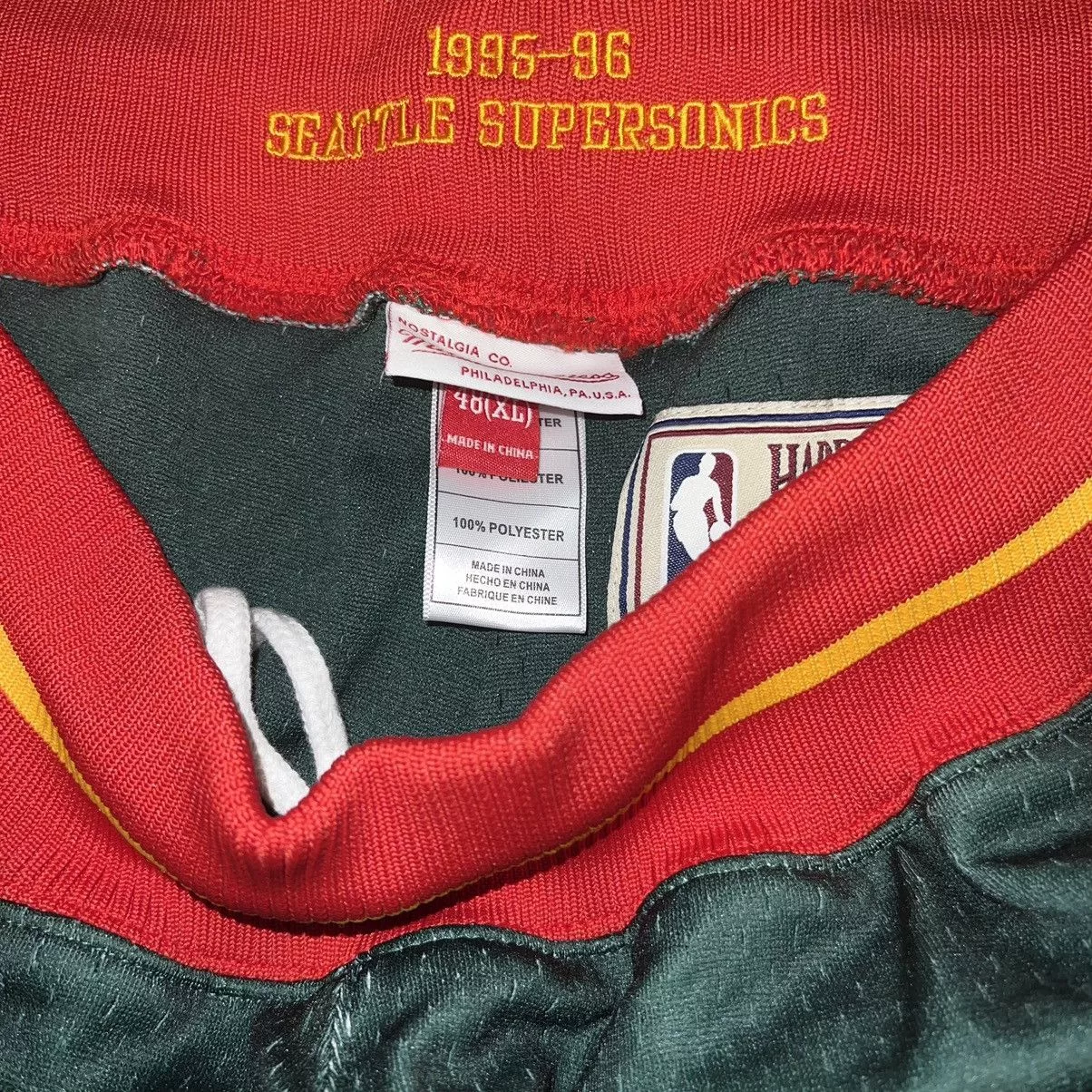 Mitchell & Ness Shorts Mitchell & Ness × Vintage NEW AUTHENTIC Mitchell & Ness NBA Shorts Seattle SuperSonics Green Streetwear