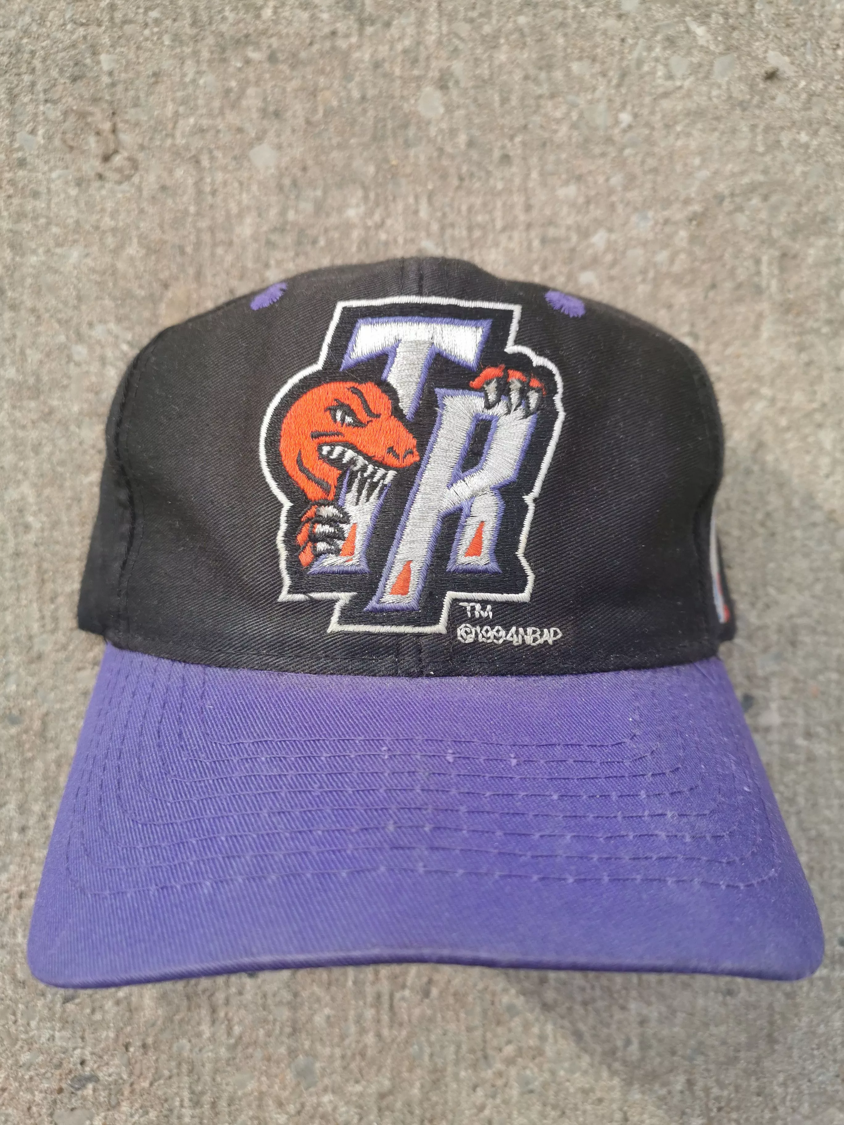 Logo Athletic Hats Logo Athletic Vintage 1994 Toronto Raptors strapback/snapback rare Black