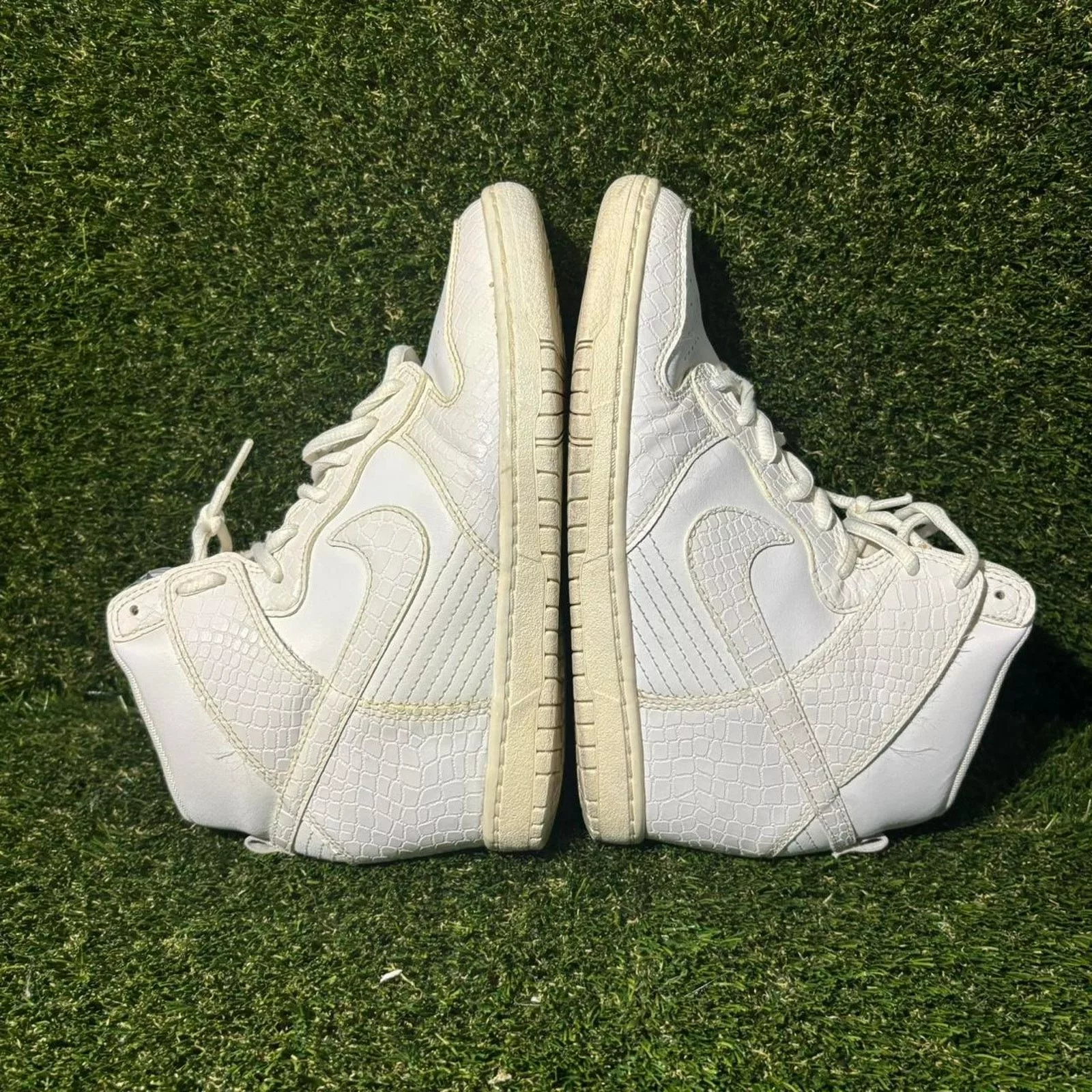 Nike Low Top Sneakers Size 7 - Nike Dunk High White