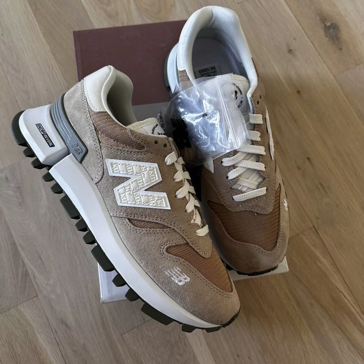Kith Low Top Sneakers Kith × New Balance New balance X Kith RC1300 10th anniversary white pepper Beige