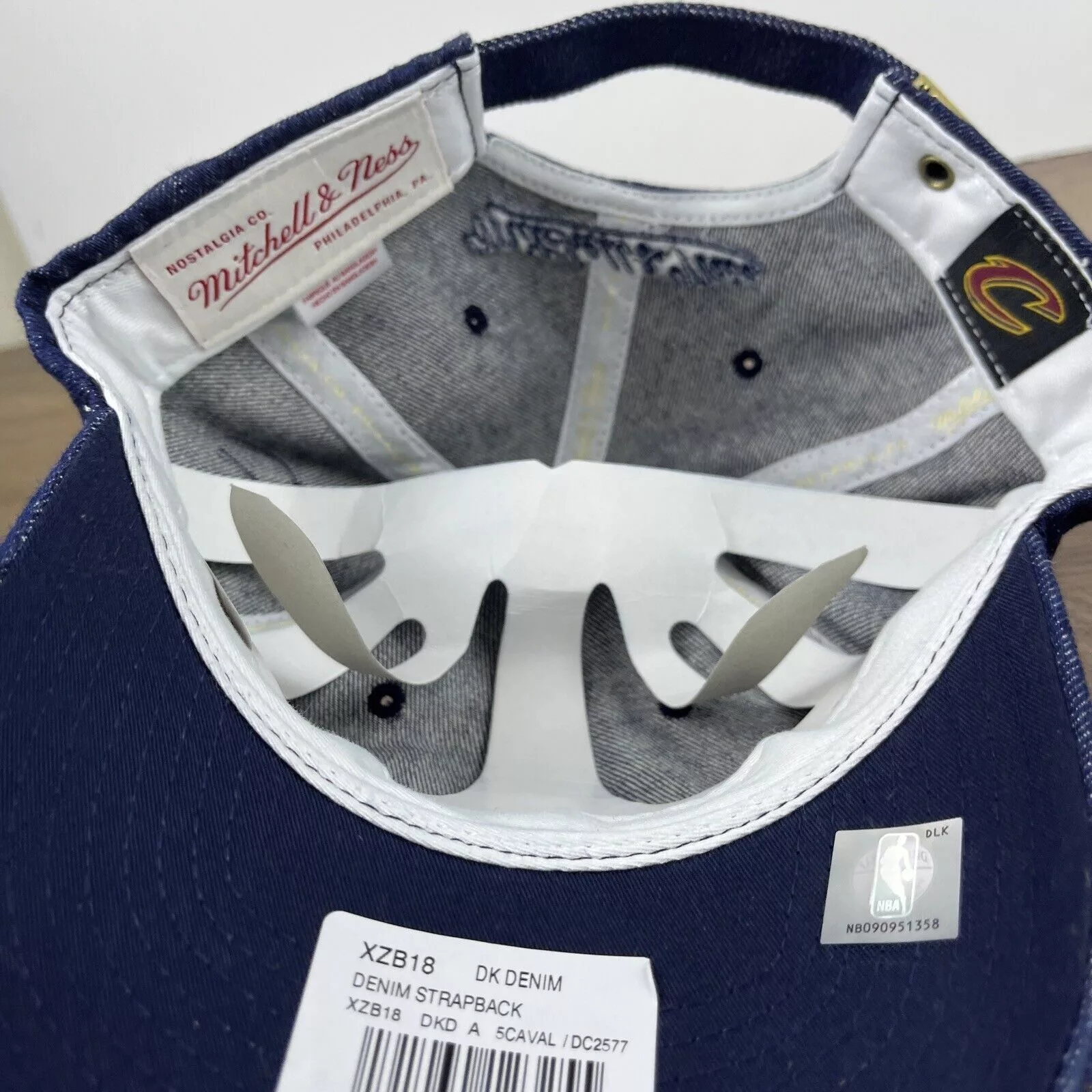 Mitchell & Ness Hats Cleveland Cavaliers Hat NBA Mitchell & Ness Blue Hat Adjusta