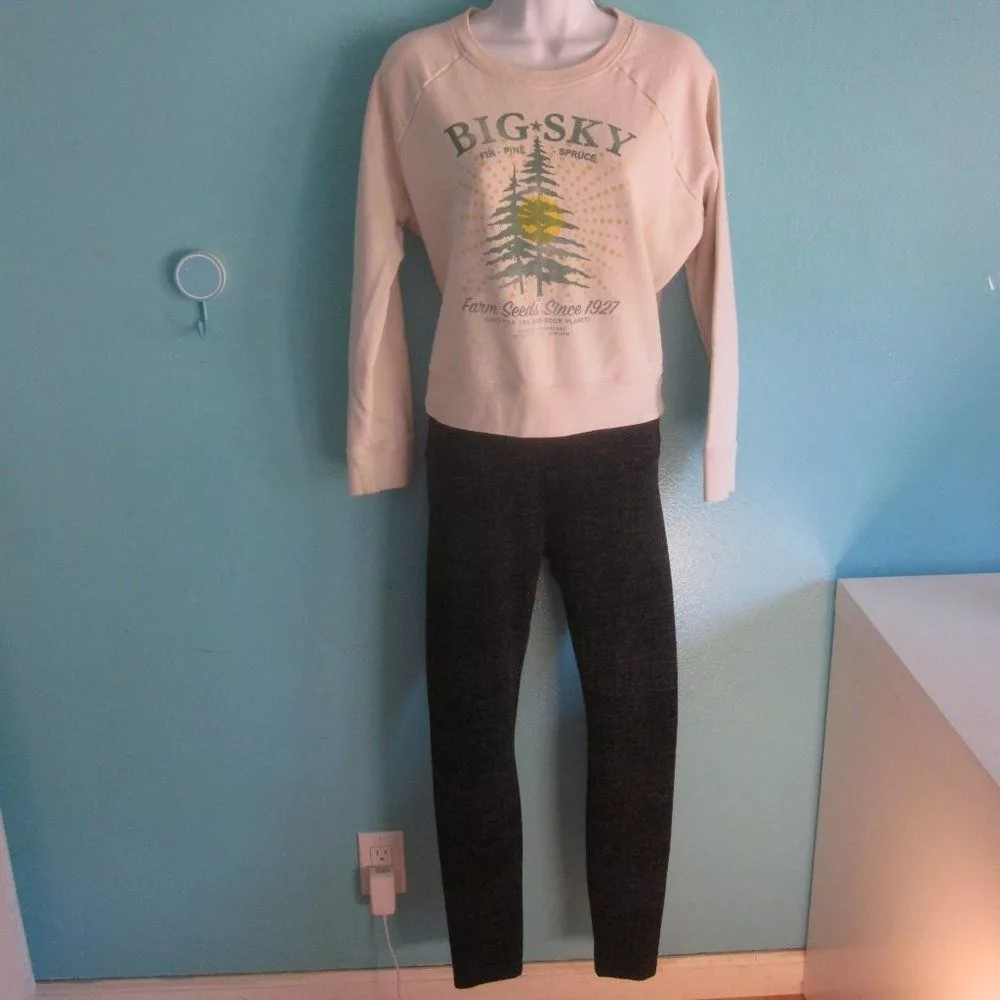 Other Joggers Other Lysse Gray Black Patterned Crop Classic Leggings Size S