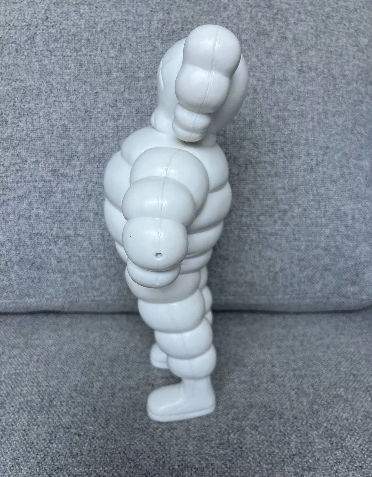 Kaws Miscellaneous Kaws Chum 2002 White