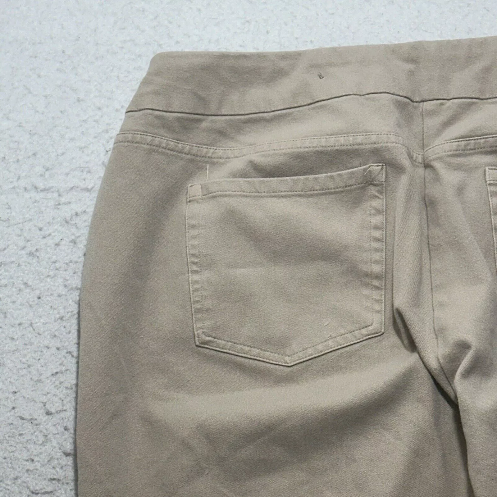 Other Pants Other Soft Surroundings PM Beige Pull On Capri Pants Stretch