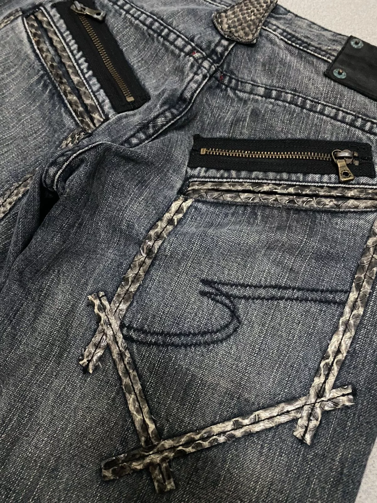 Vintage Denim Offer‼️Vintage Semantic Design Distressed Denim Jeans Blue