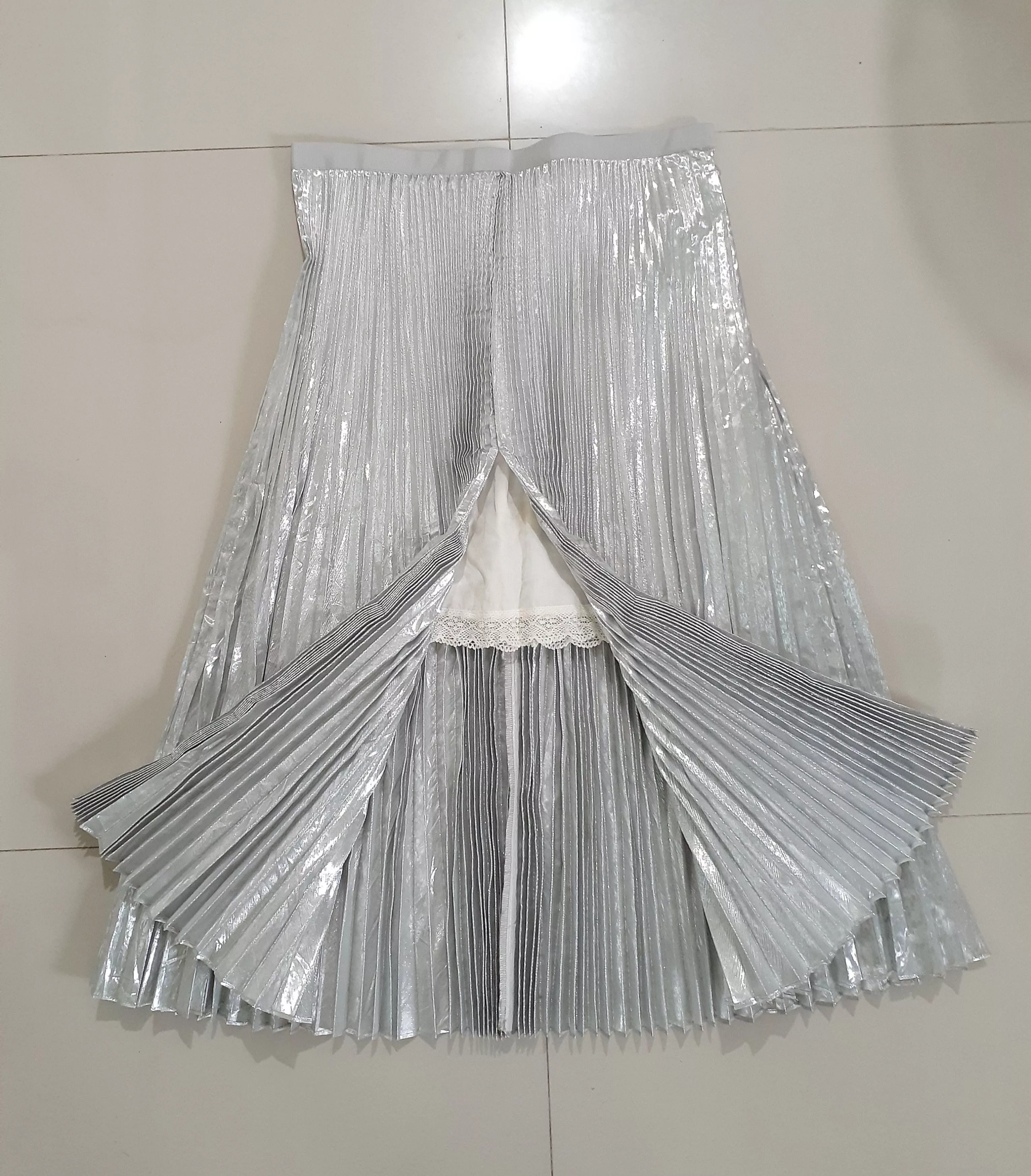 Designer Midi Skirts Designer × Japanese Brand × Sacai Sacai Luck Pleated Panel Skirt Silver