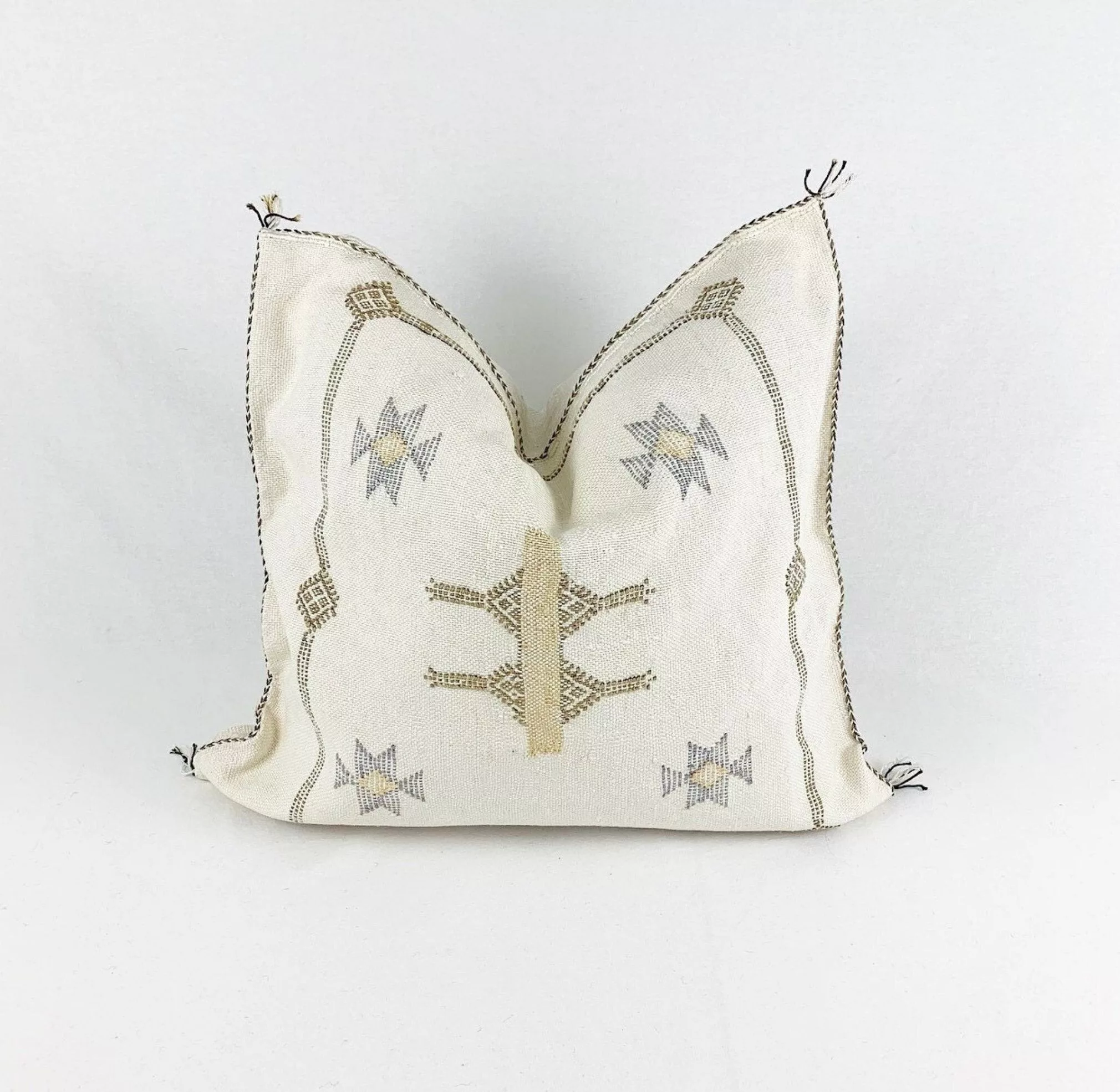 Vintage Wallets Vintage Handmade Pillow Cactus Silk Decorative Pillow White